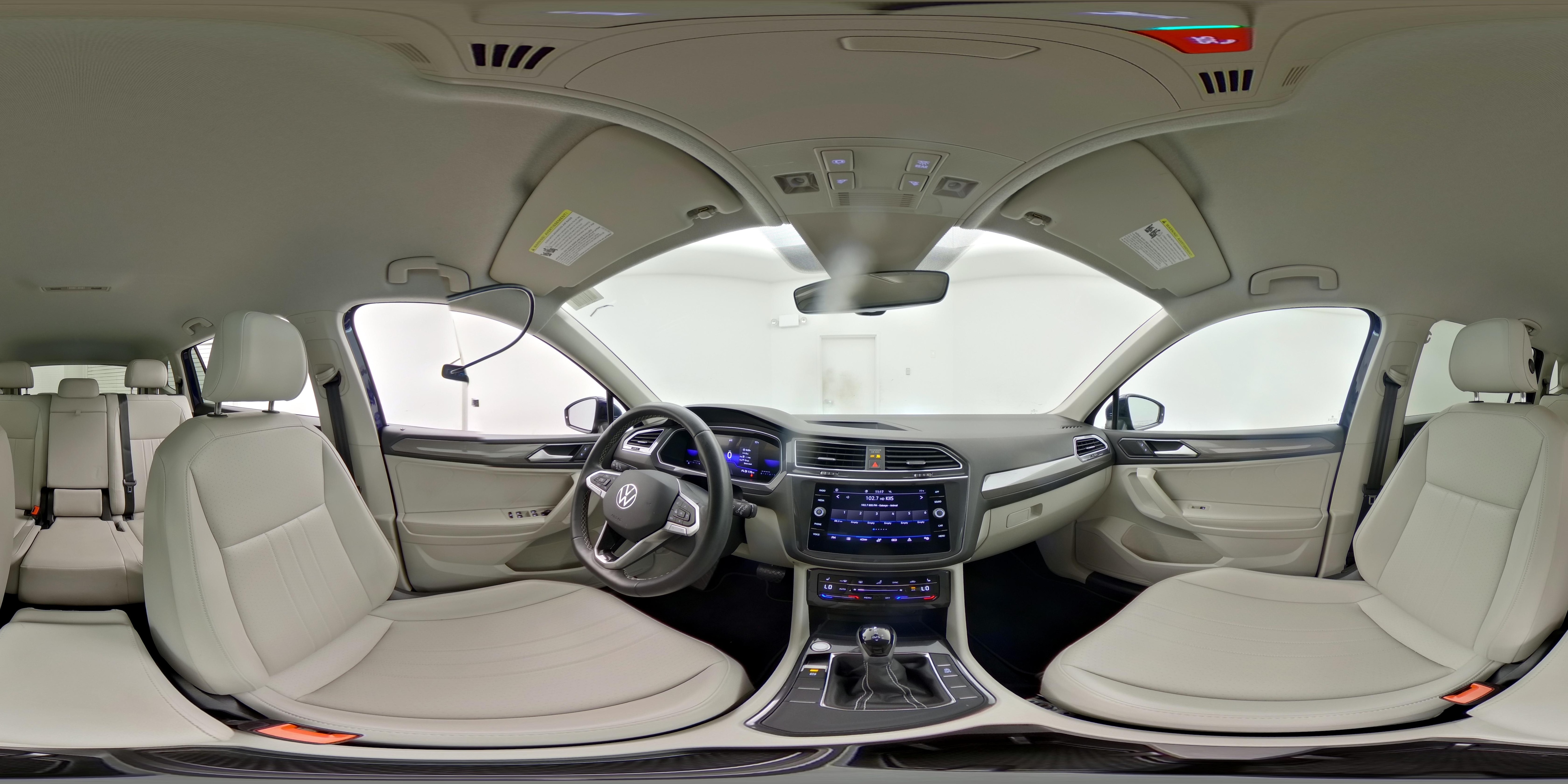 2023 Volkswagen Tiguan SE - Photo 21