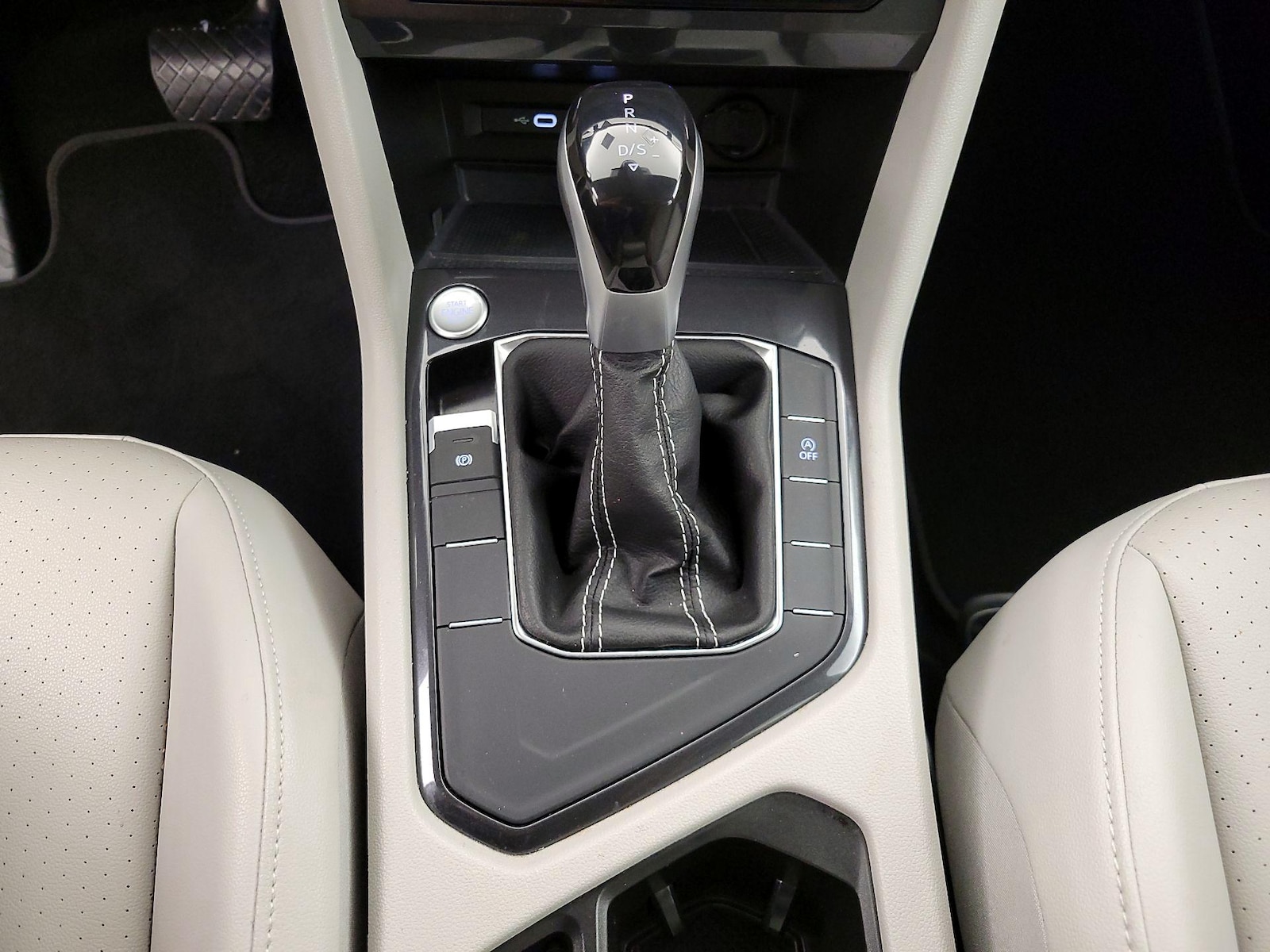 2023 Volkswagen Tiguan SE - Photo 16
