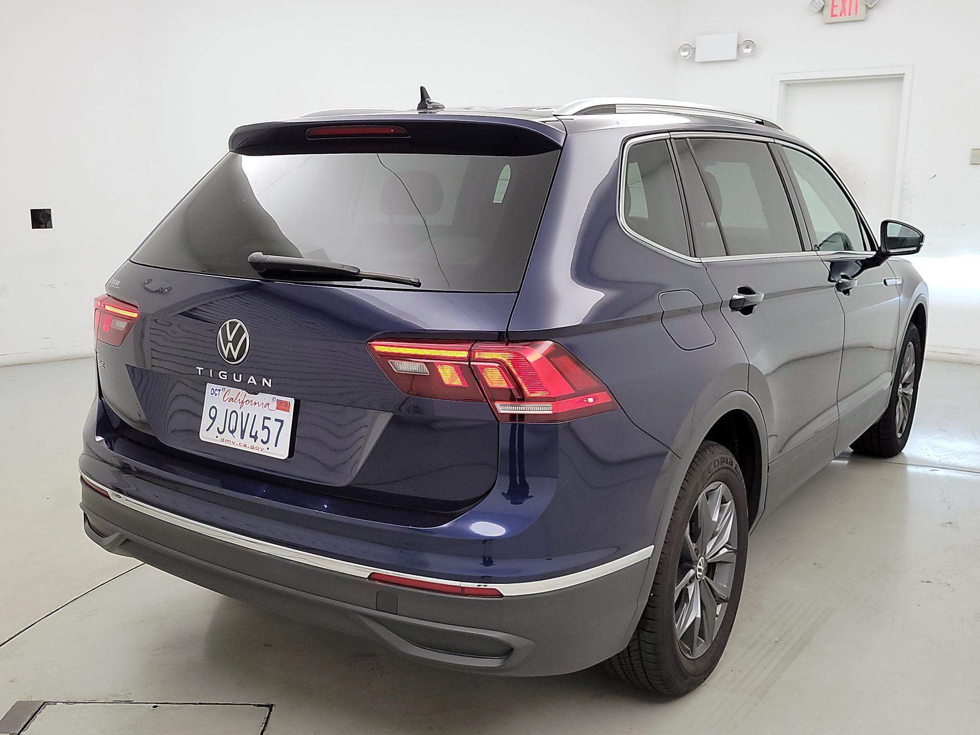 Thumbnail: 2023 Volkswagen Tiguan - 5
