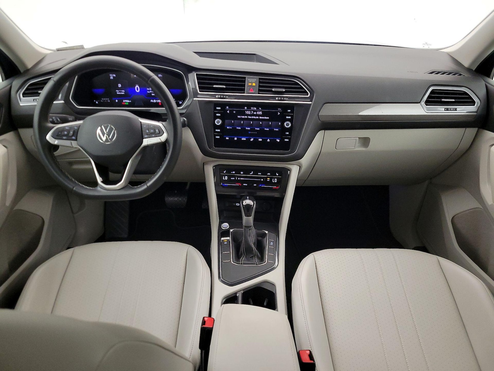 2023 Volkswagen Tiguan SE - Photo 8