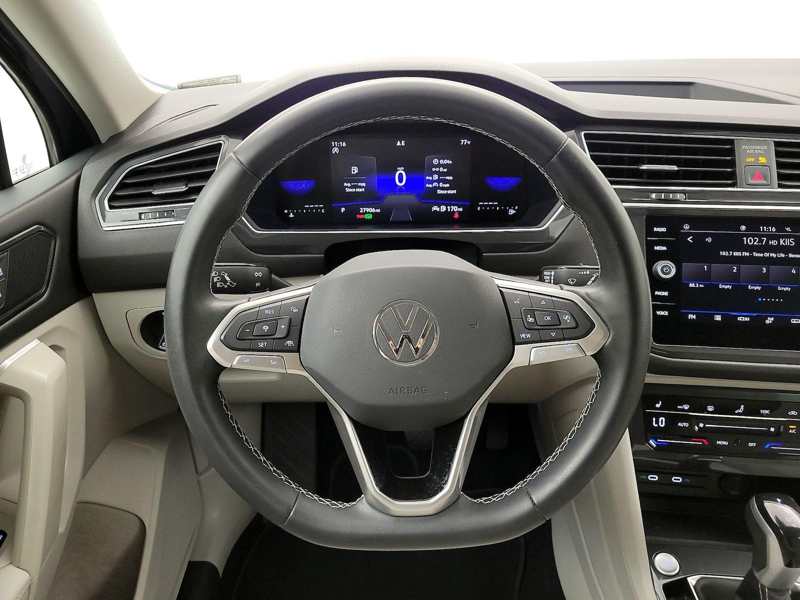 2023 Volkswagen Tiguan SE - Photo 9