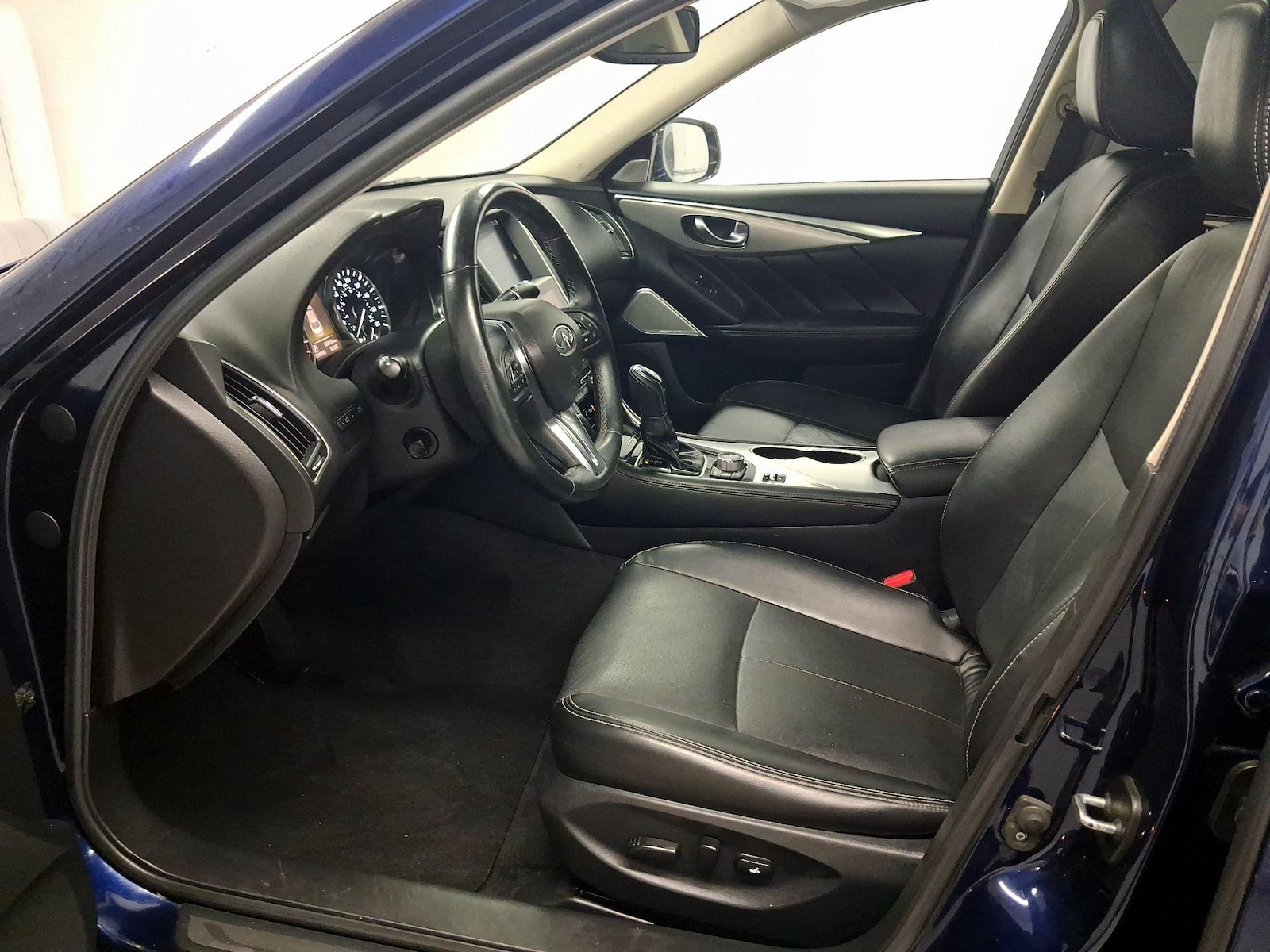 2022 INFINITI Q50 LUXE - Photo 12