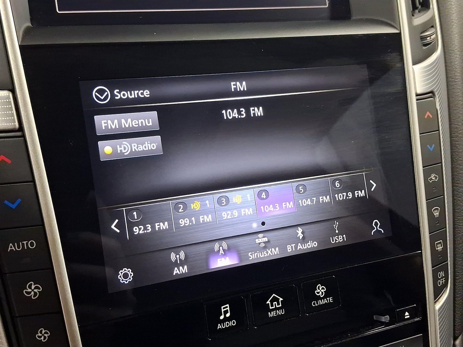 2022 INFINITI Q50 LUXE - Photo 16