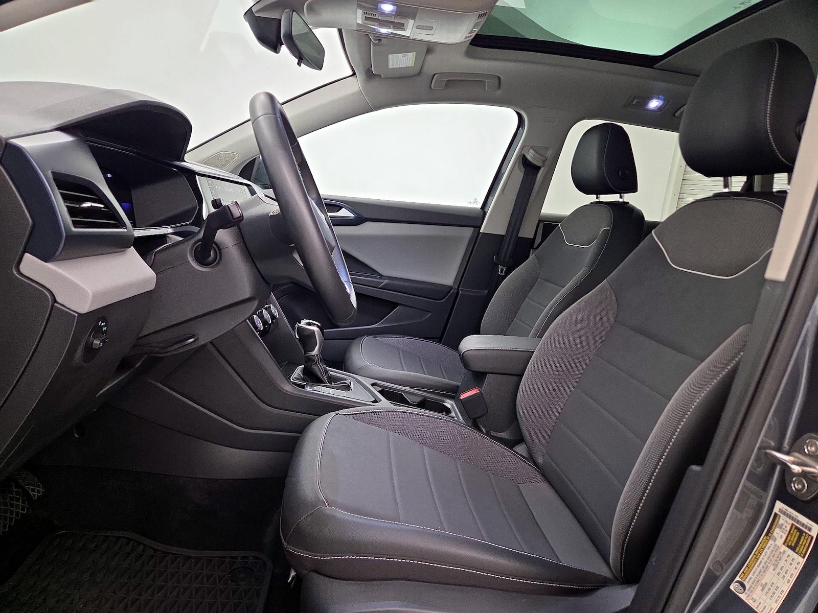 2023 Volkswagen Taos SE - Photo 12
