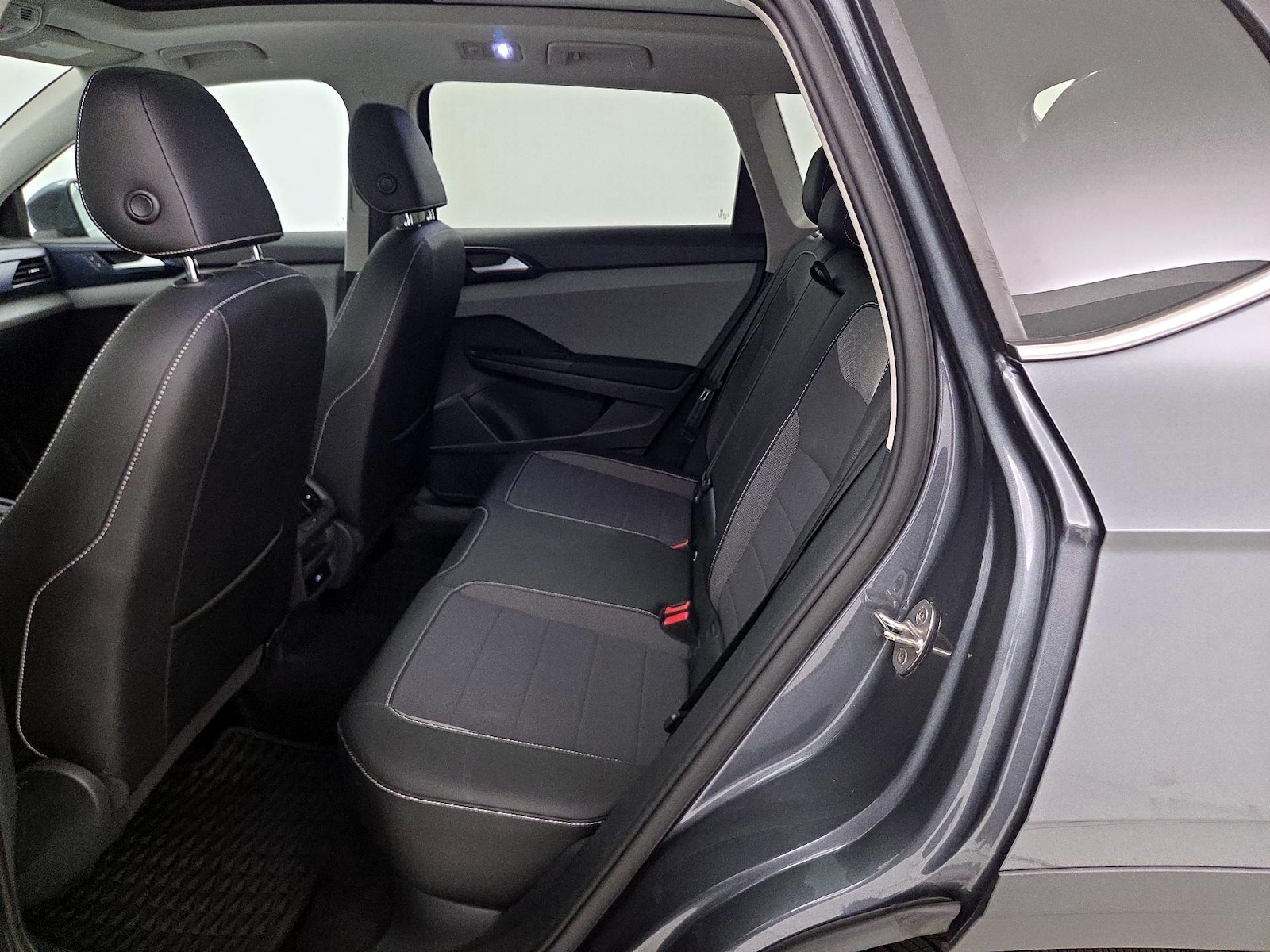 2023 Volkswagen Taos SE - Photo 21