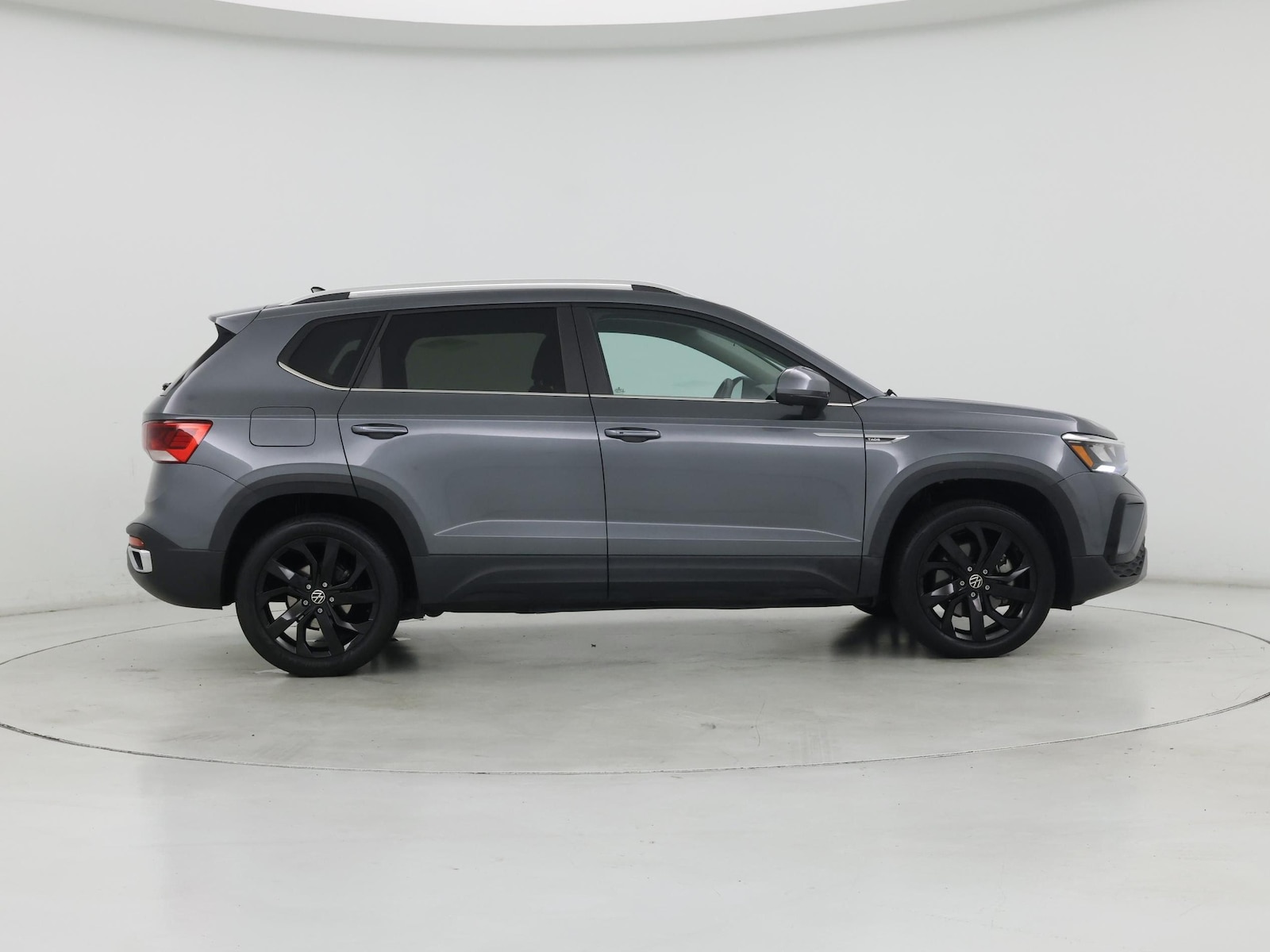 2023 Volkswagen Taos SE - Photo 8