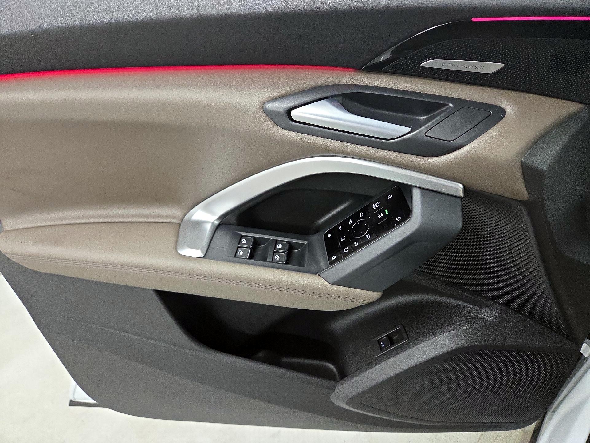 Thumbnail: 2025 Audi Q5 - 10