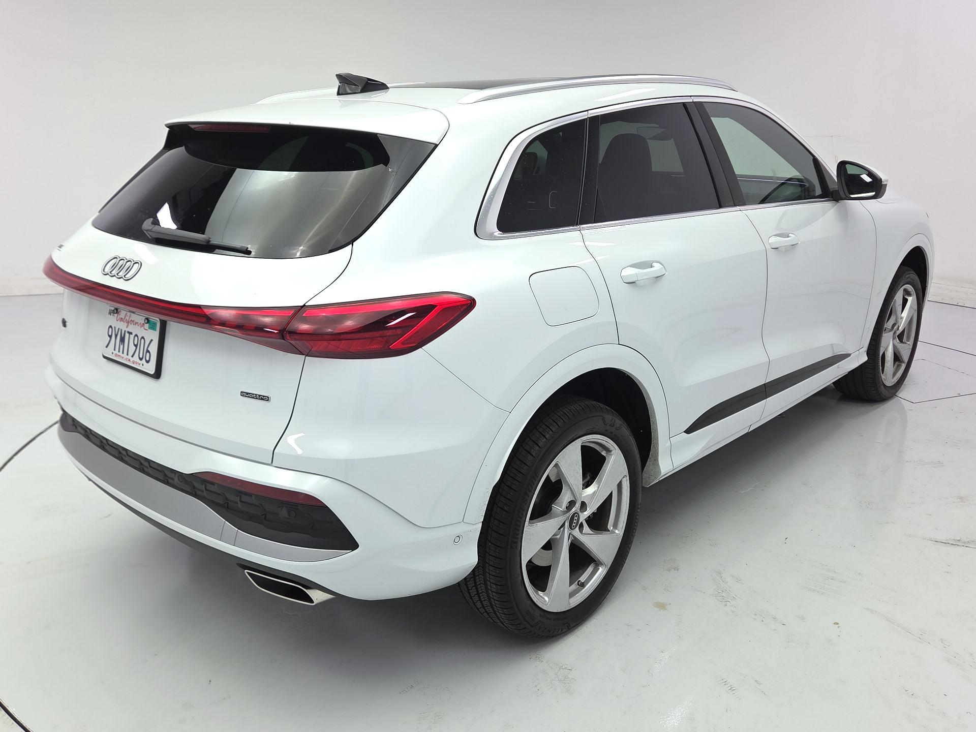Thumbnail: 2025 Audi Q5 - 5