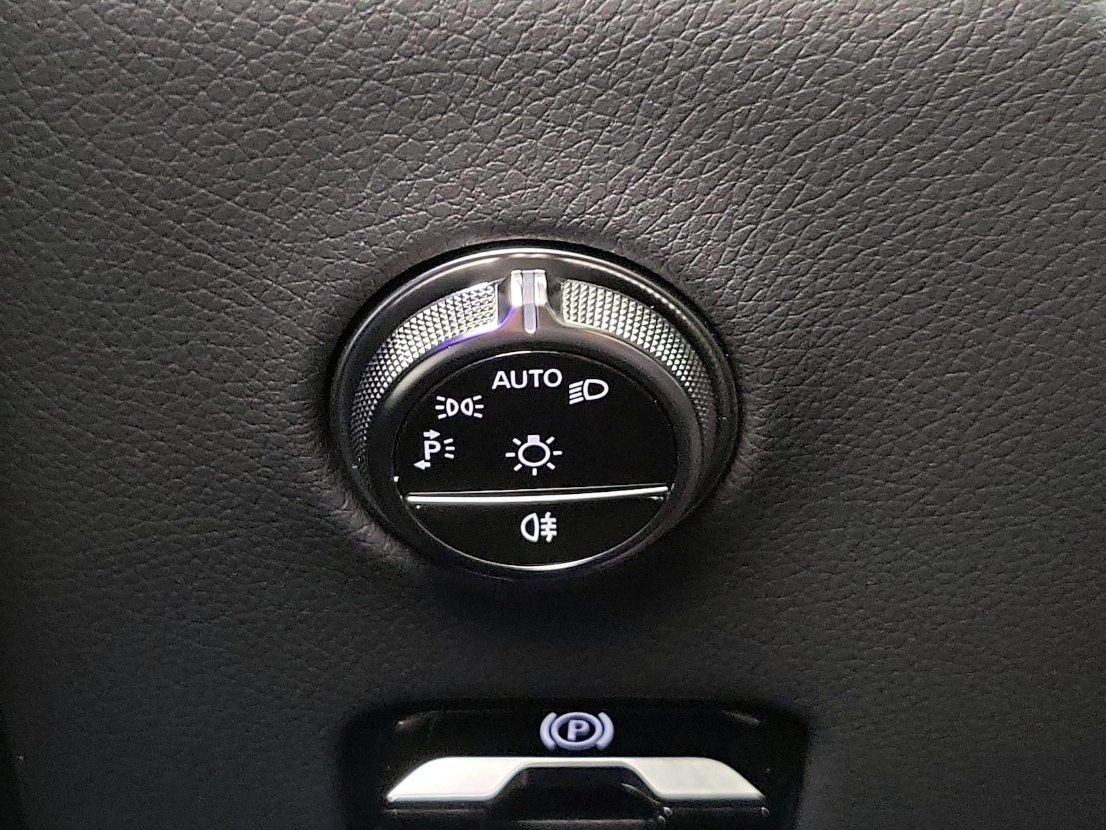 2025 Mercedes-Benz GLC Base - Photo 14