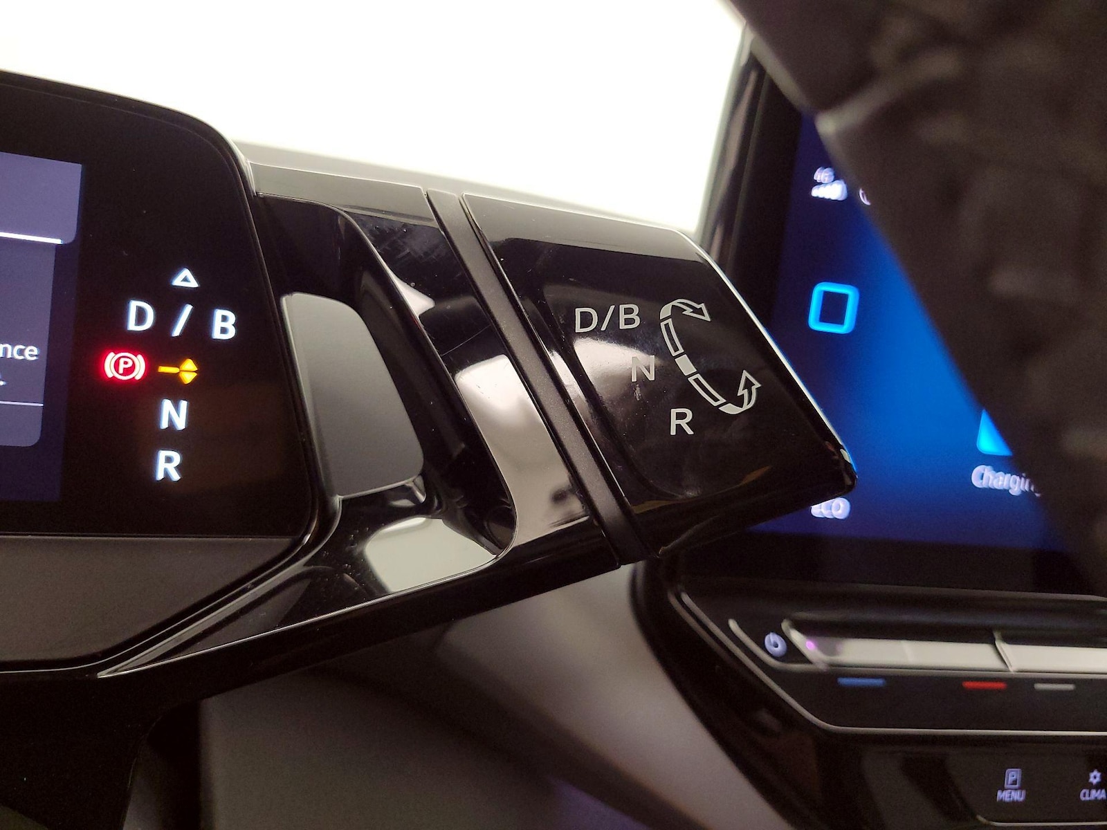 2023 Volkswagen ID.4 PRO - Photo 17