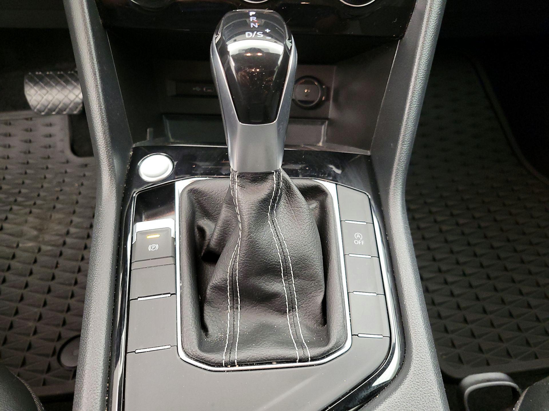 Thumbnail: 2023 Volkswagen Taos - 17