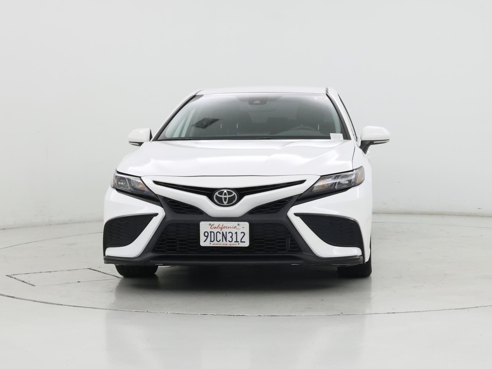 2023 Toyota Camry SE - Photo 6