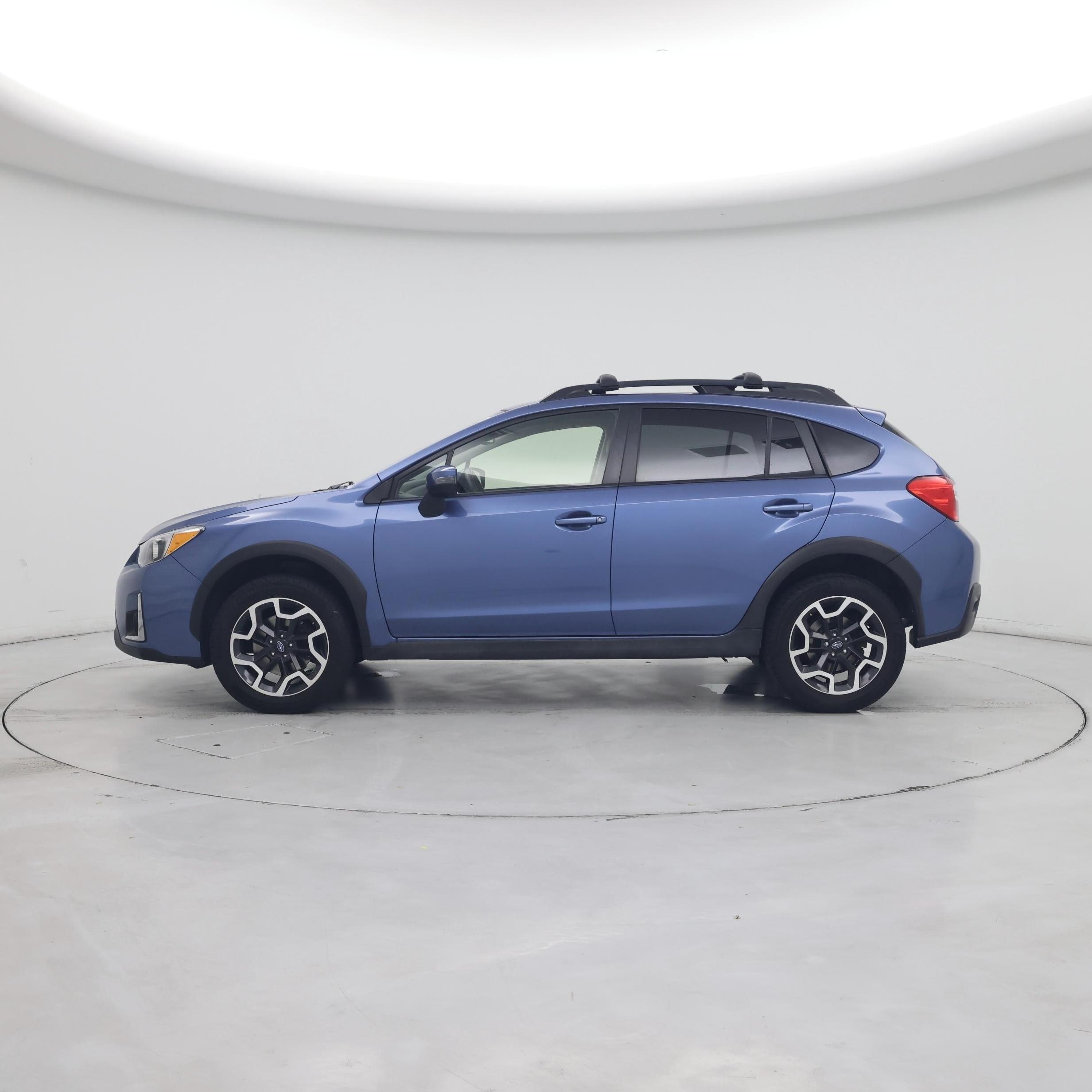 Thumbnail: 2016 Subaru XV Crosstrek - 3