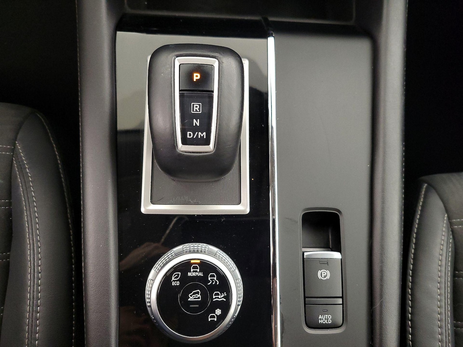 2023 Mitsubishi Outlander SE - Photo 18