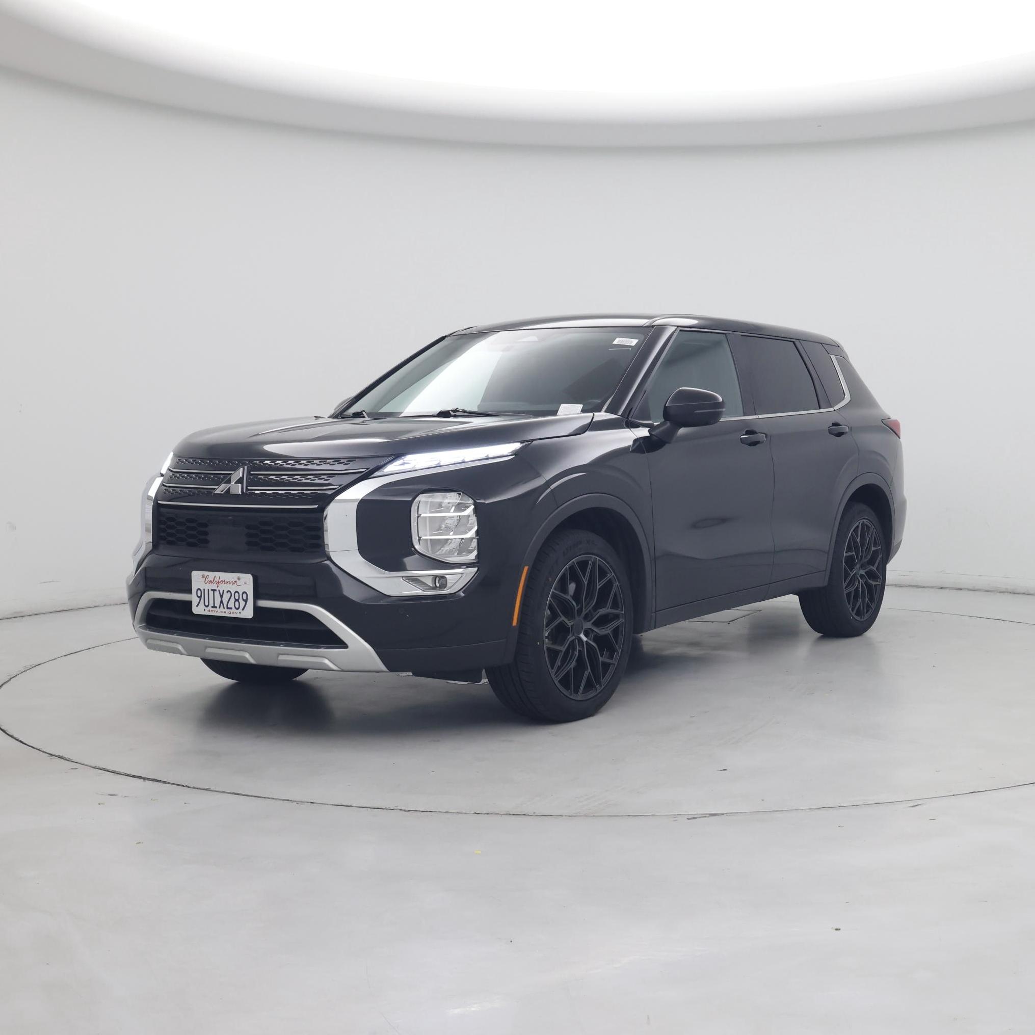 Thumbnail: 2023 Mitsubishi Outlander - 4