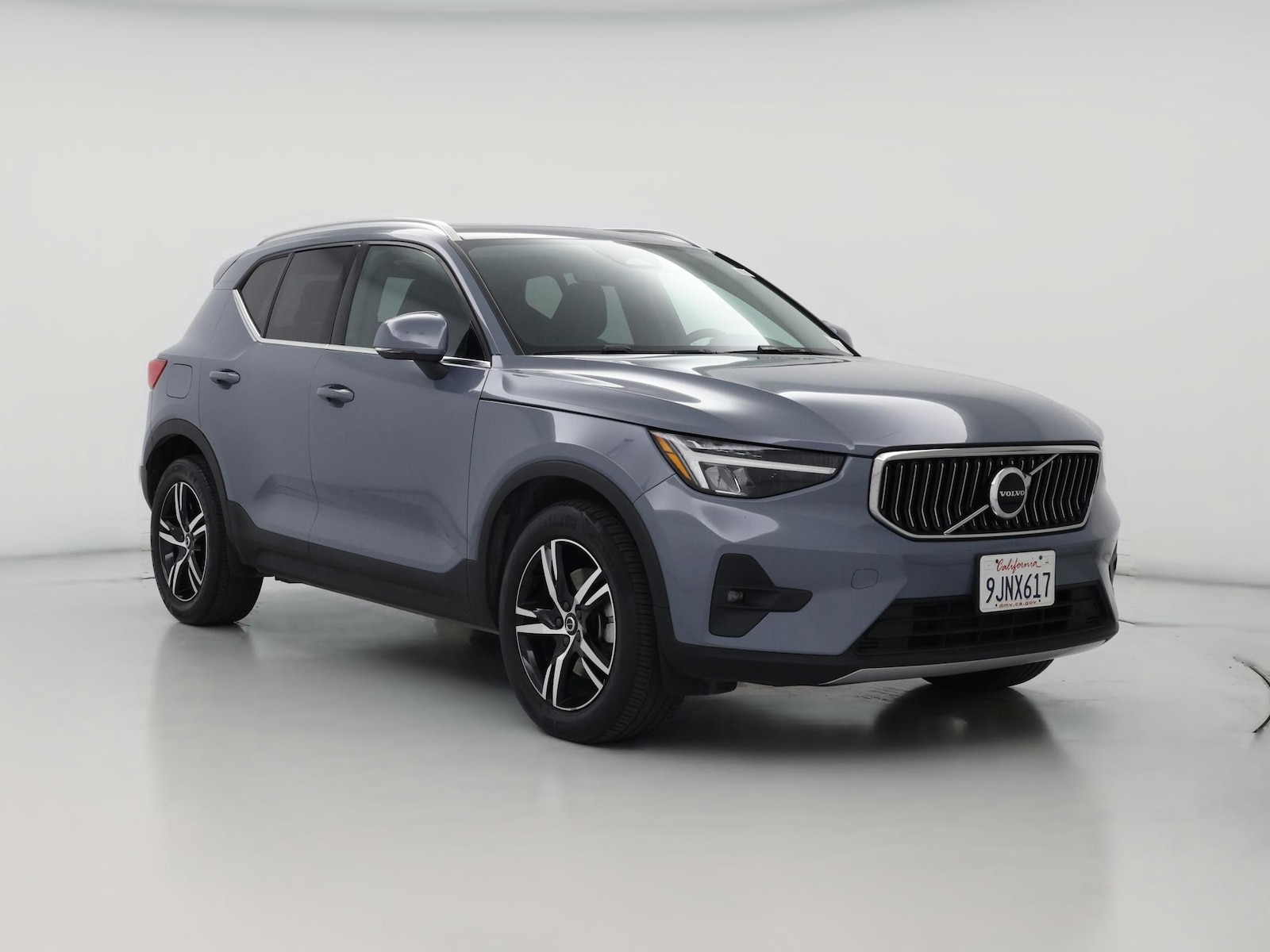 2023 Volvo XC40 Plus - Photo 1