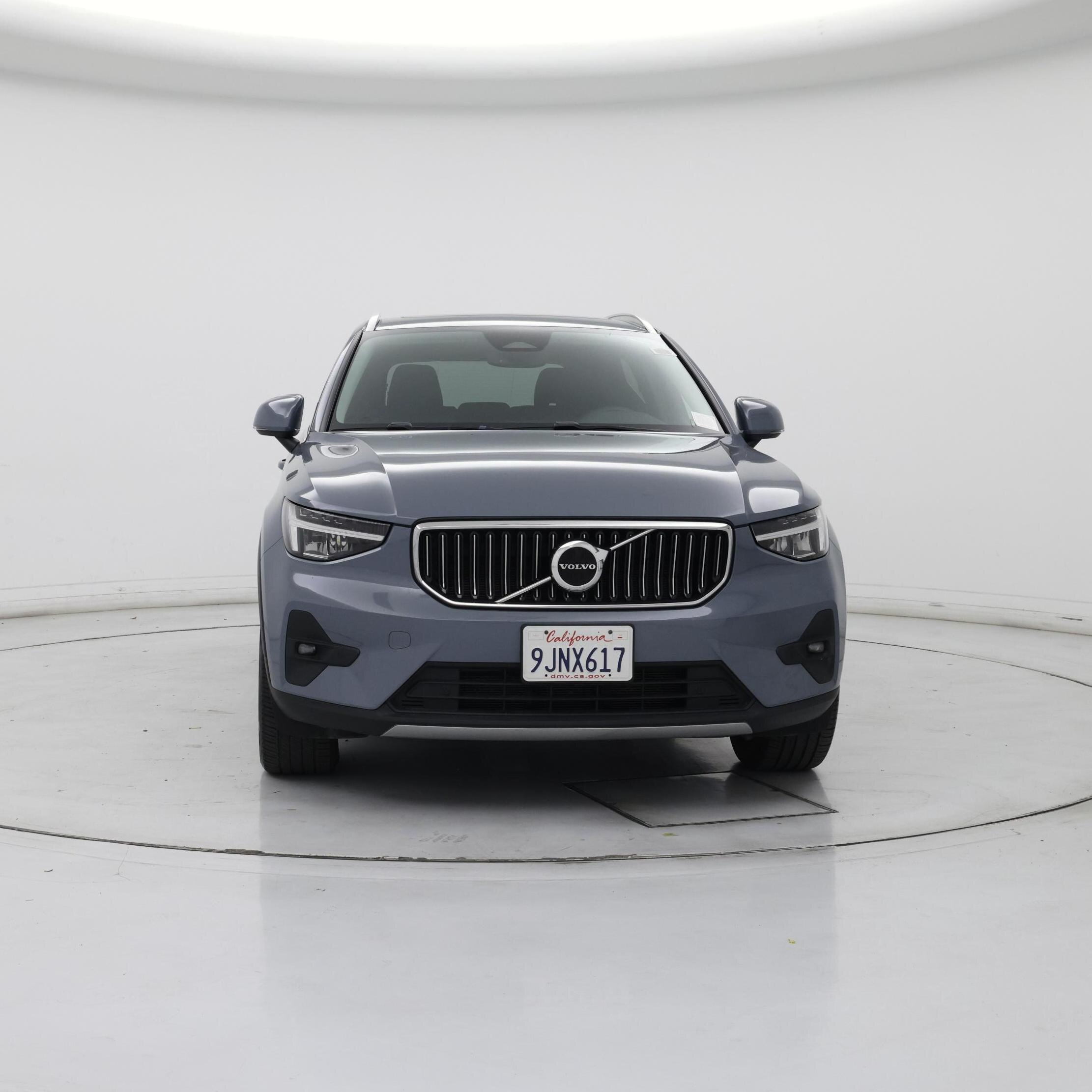 Thumbnail: 2023 Volvo XC40 - 5
