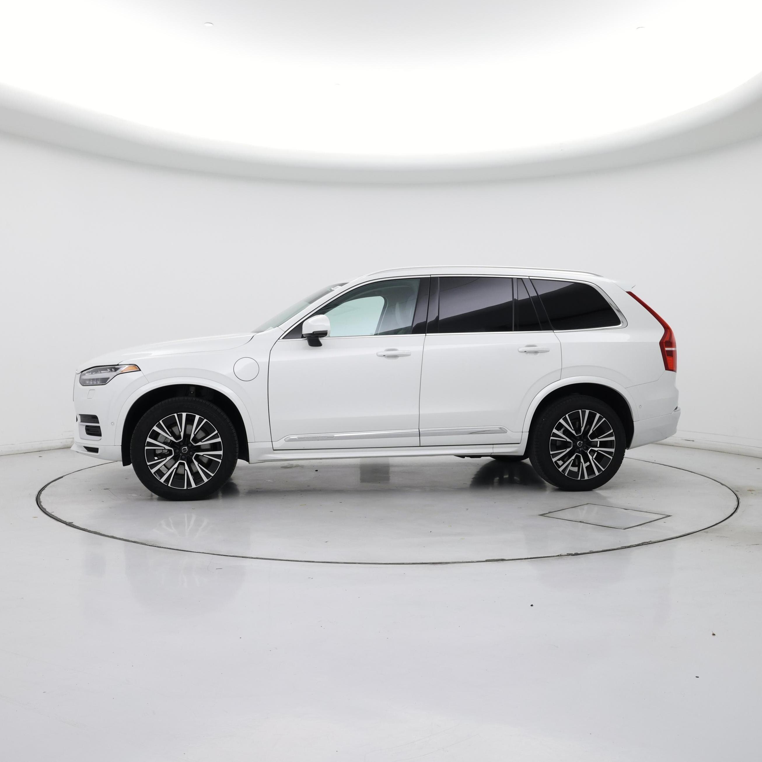 Thumbnail: 2023 Volvo XC90 - 3