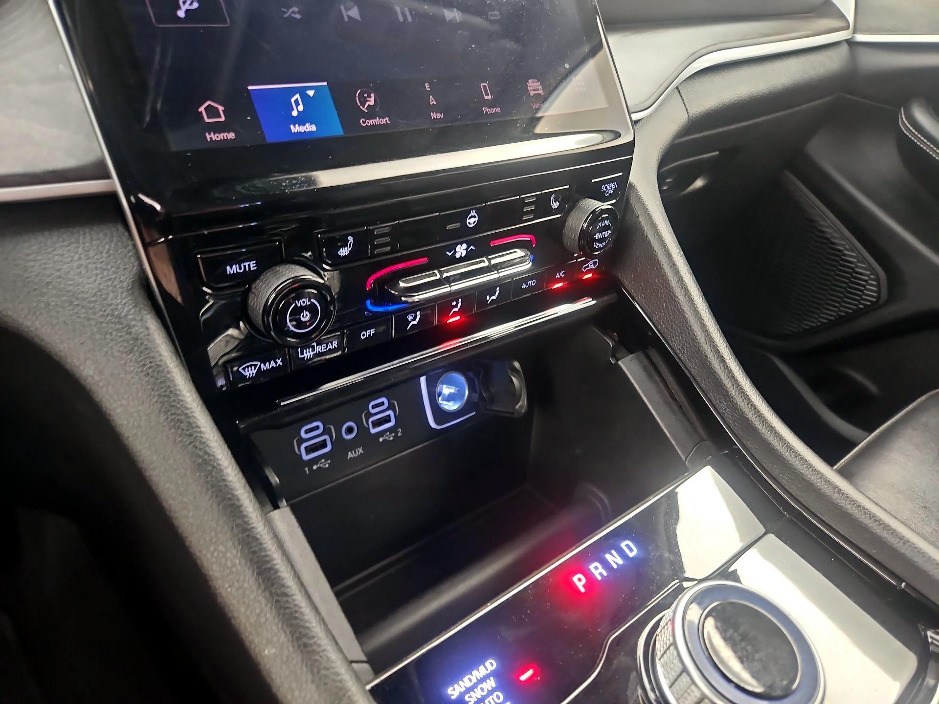 Thumbnail: 2023 Jeep Grand Cherokee - 19