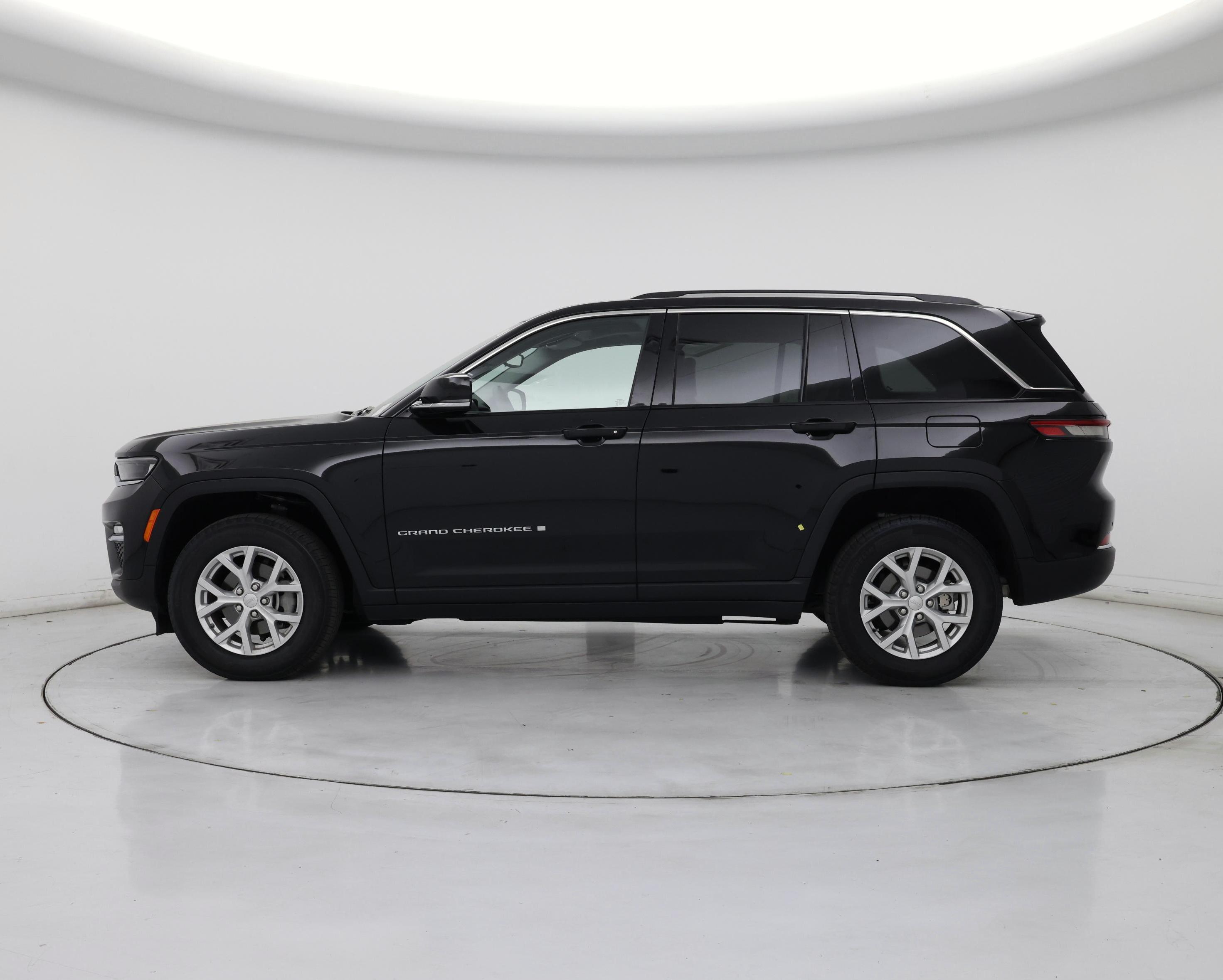 Thumbnail: 2023 Jeep Grand Cherokee - 3