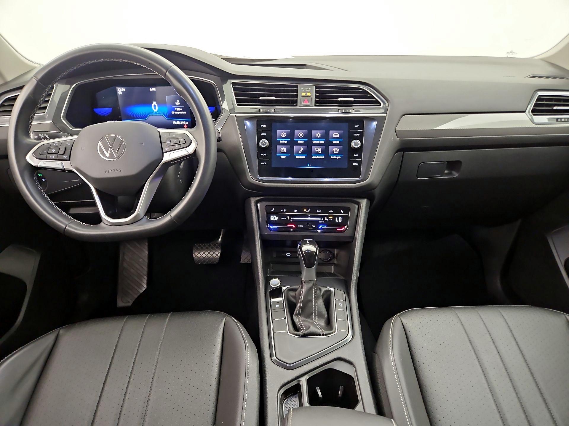 Thumbnail: 2023 Volkswagen Tiguan - 9