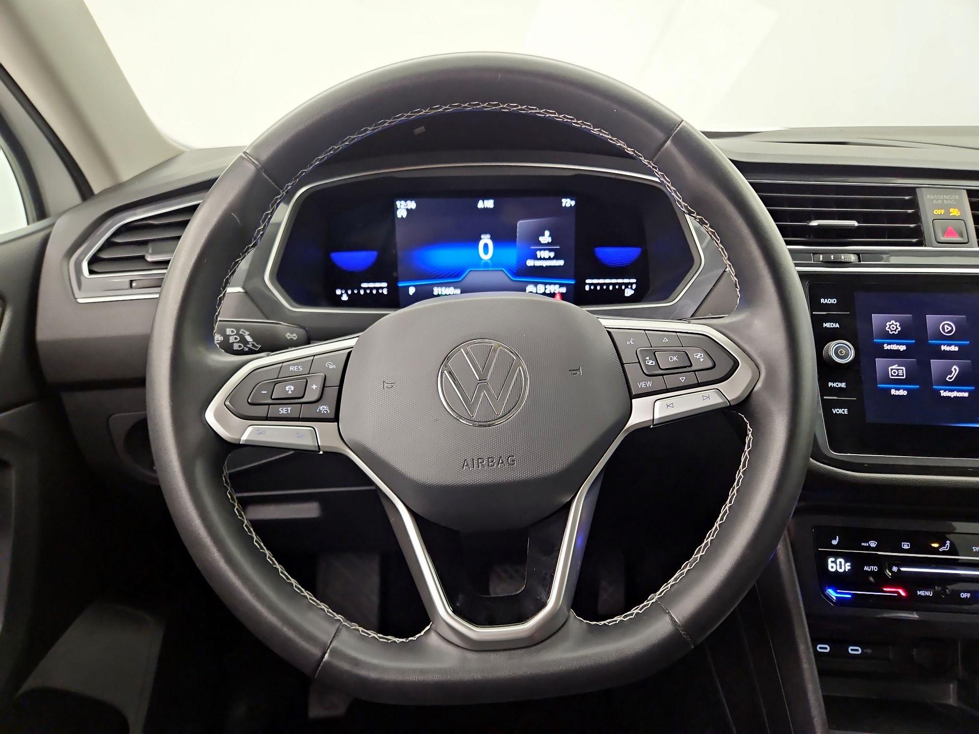 Thumbnail: 2023 Volkswagen Tiguan - 10