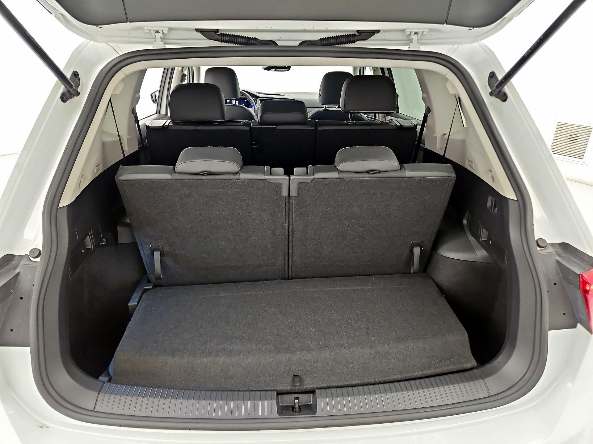 Thumbnail: 2023 Volkswagen Tiguan - 20