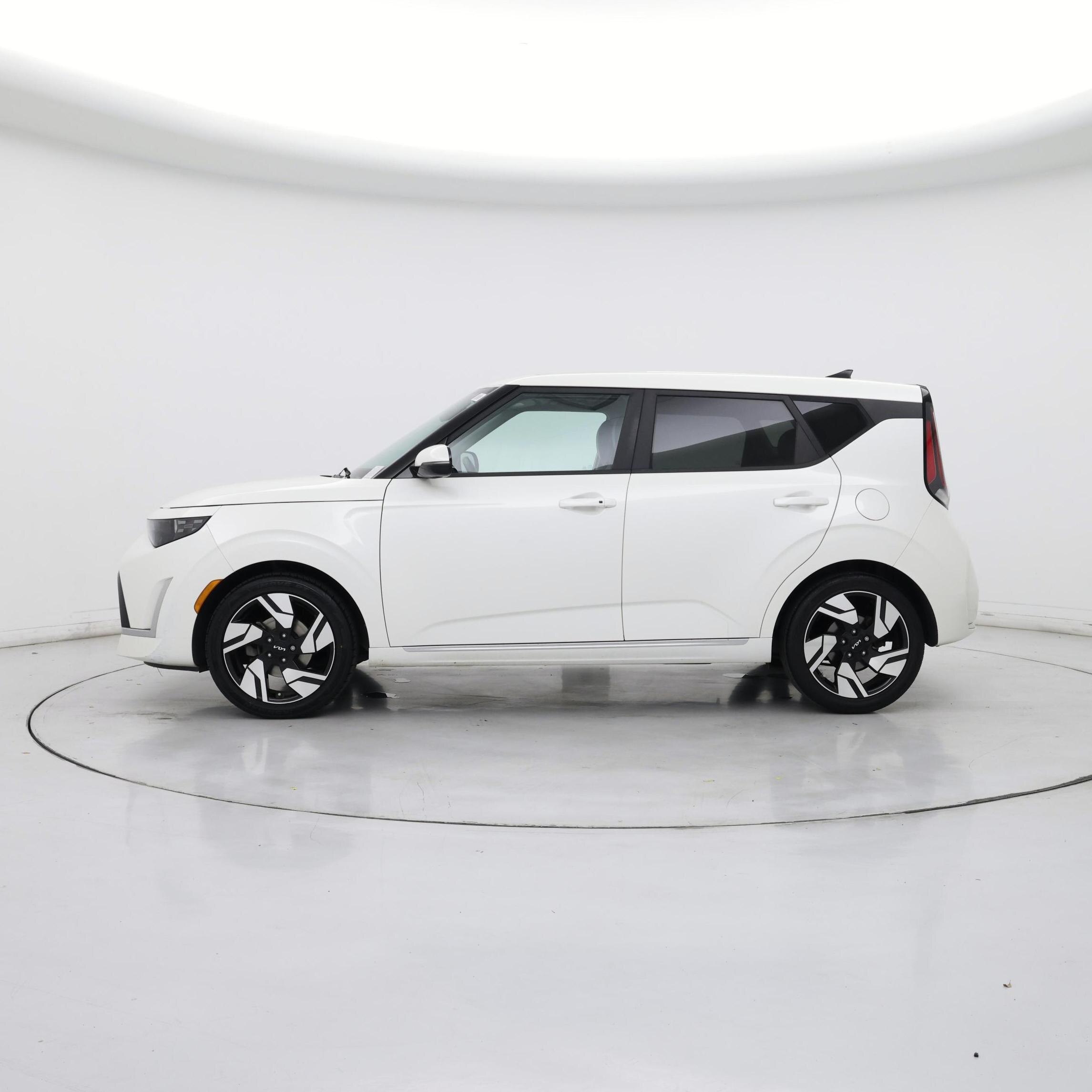 Thumbnail: 2023 Kia Soul - 3