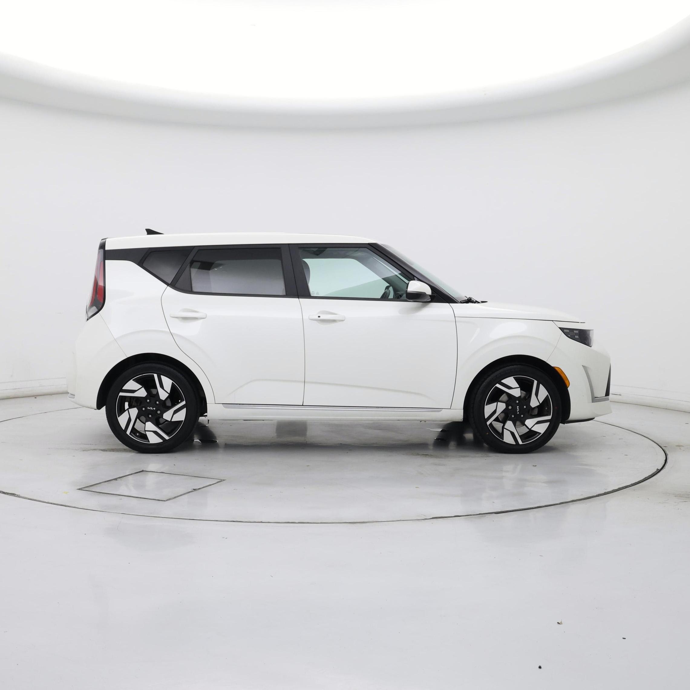 Thumbnail: 2023 Kia Soul - 7