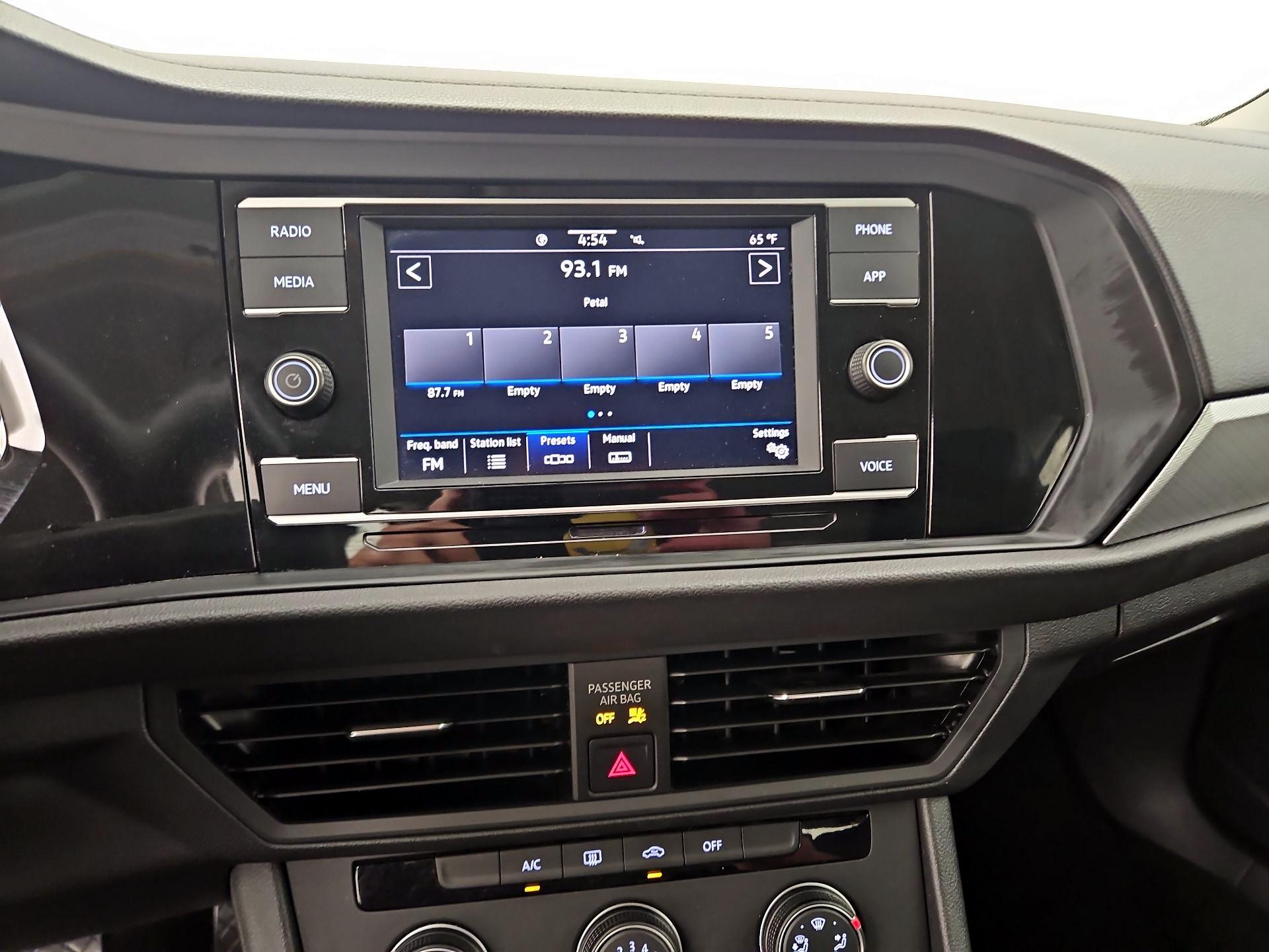Thumbnail: 2021 Volkswagen Jetta - 15