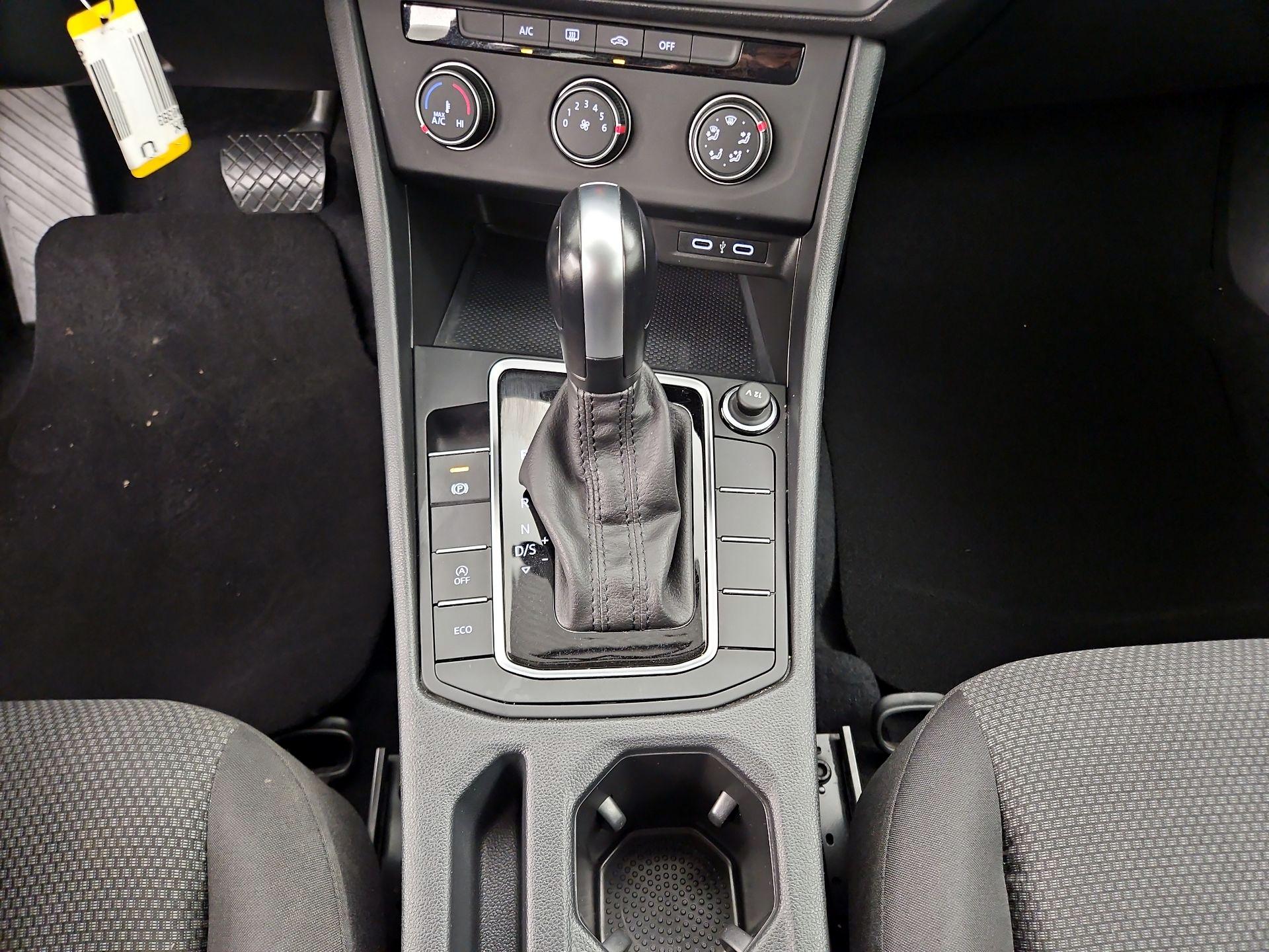 Thumbnail: 2021 Volkswagen Jetta - 17