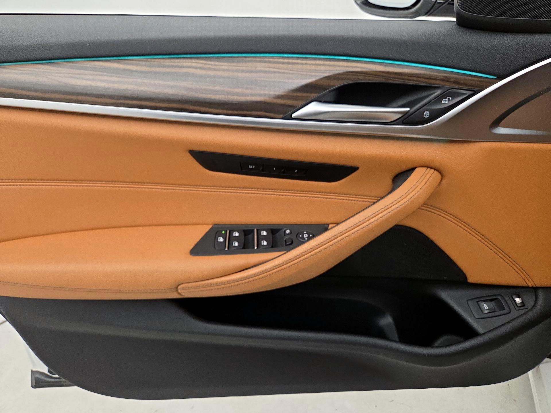 Thumbnail: 2023 BMW 5 Series - 12