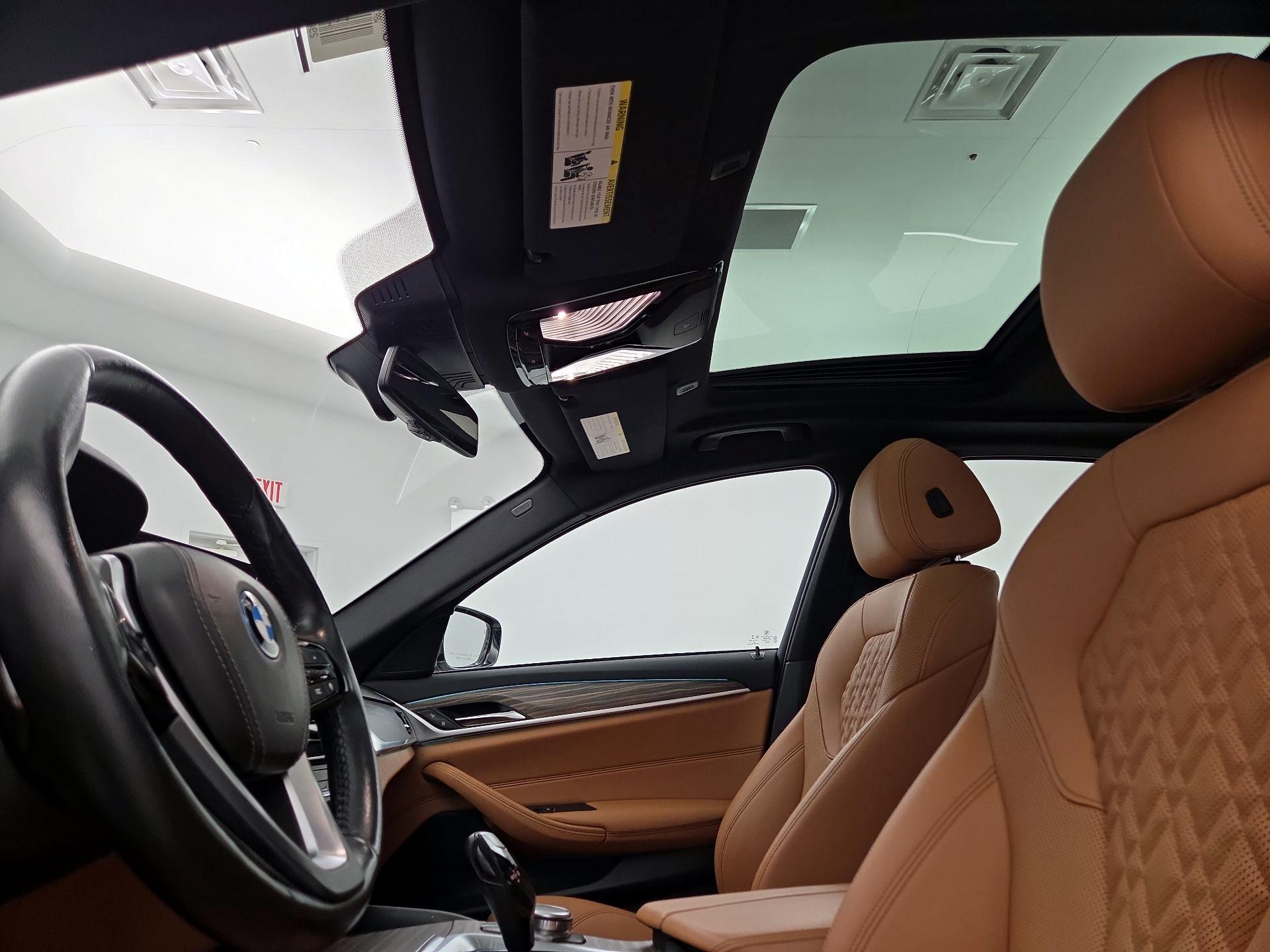 Thumbnail: 2023 BMW 5 Series - 20