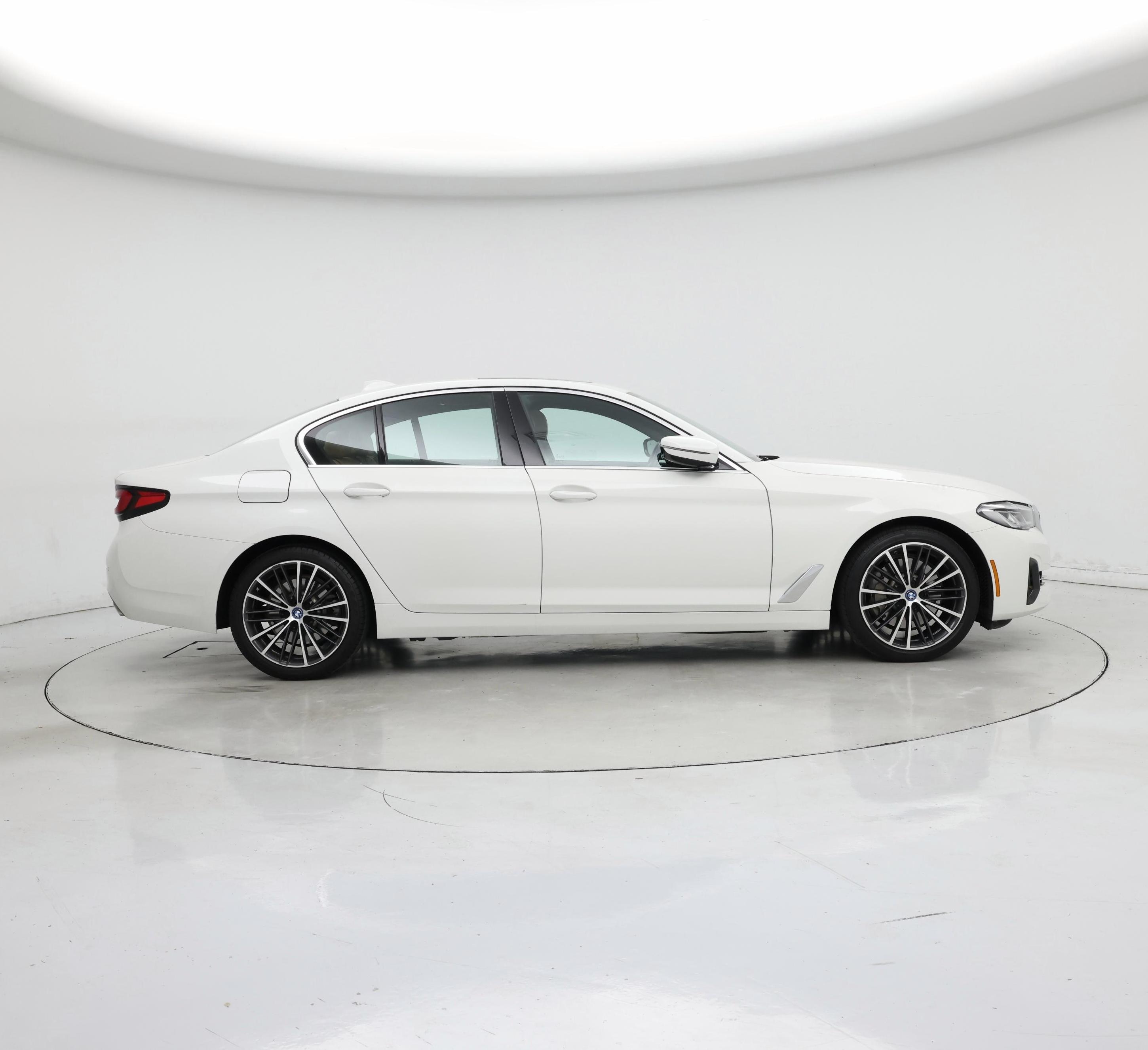 Thumbnail: 2023 BMW 5 Series - 7