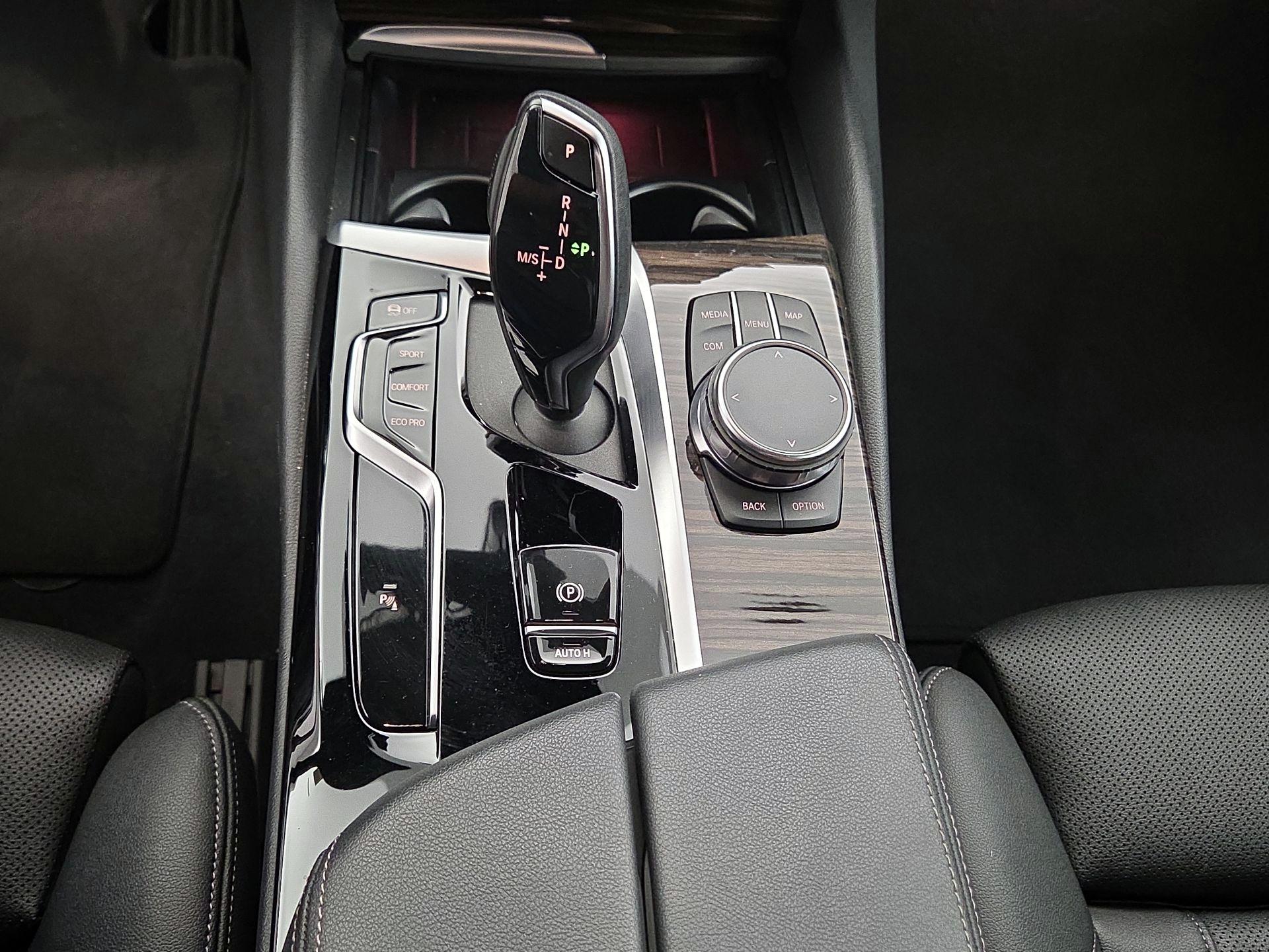 Thumbnail: 2023 BMW 5 Series - 18