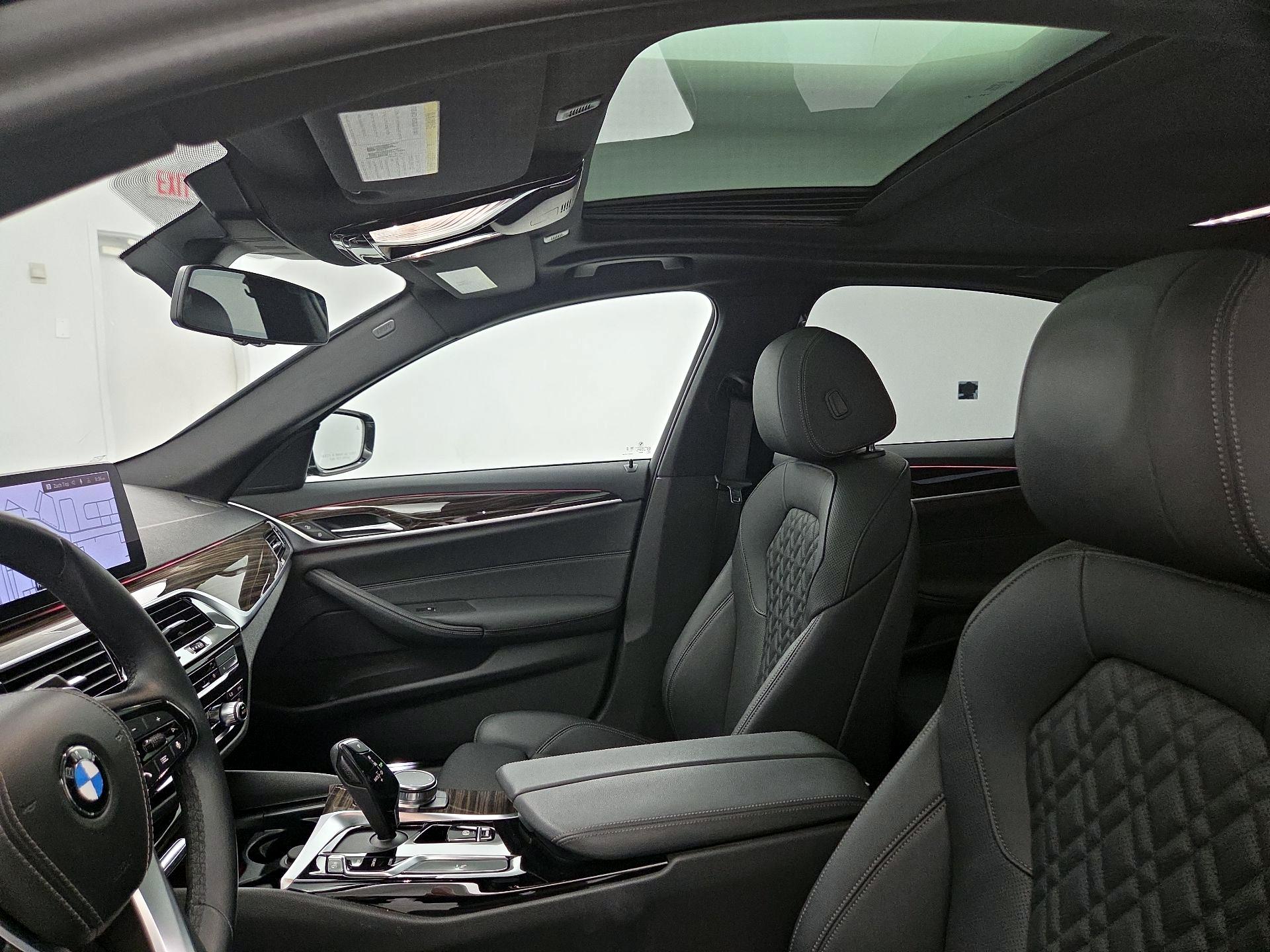Thumbnail: 2023 BMW 5 Series - 20