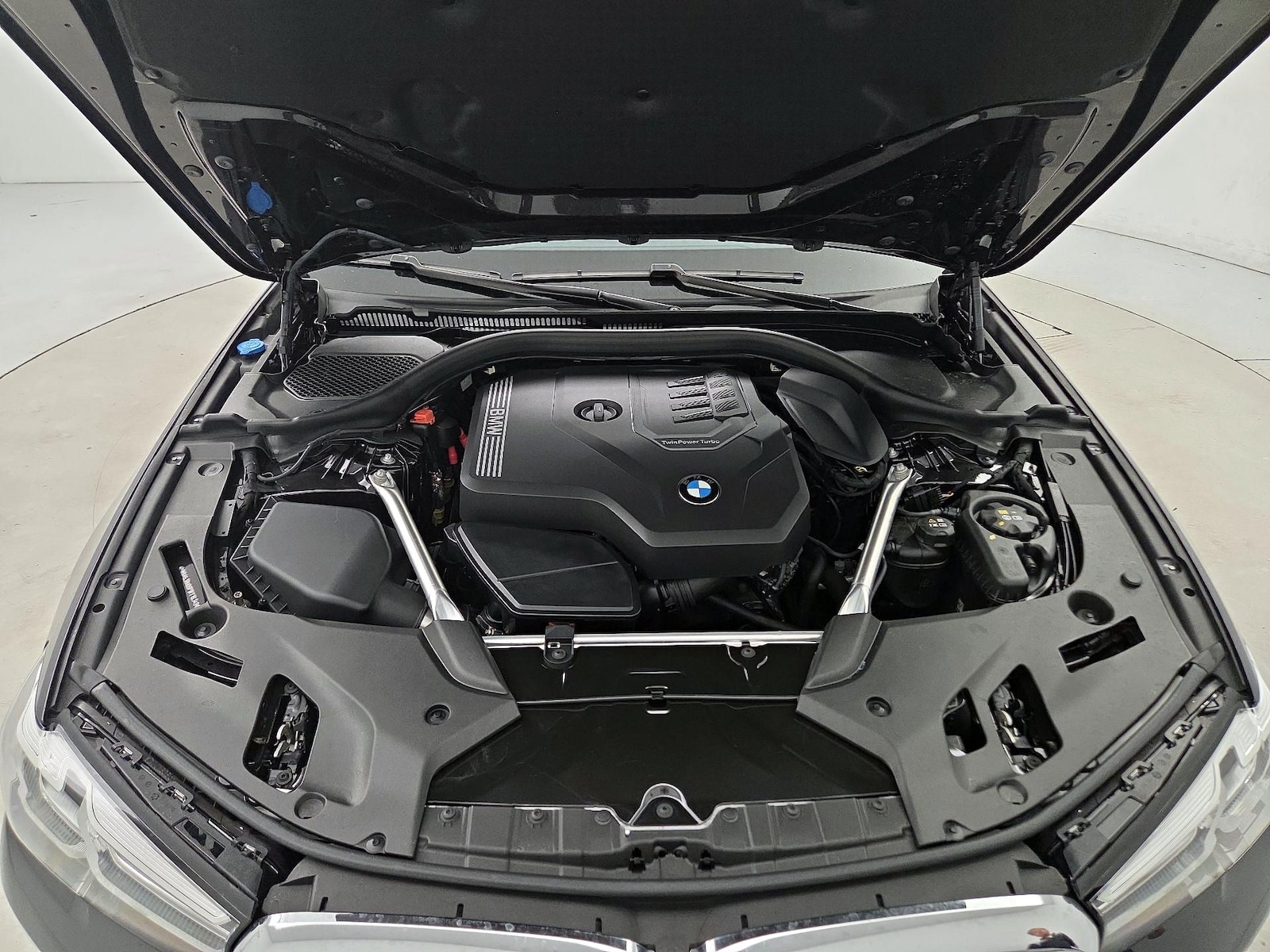 2023 BMW 5 Series 530i - Photo 24