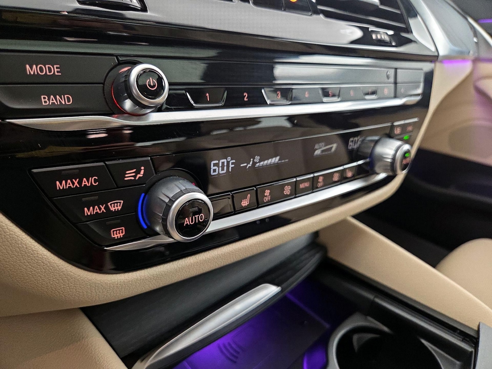 2023 BMW 5 Series 530i - Photo 18