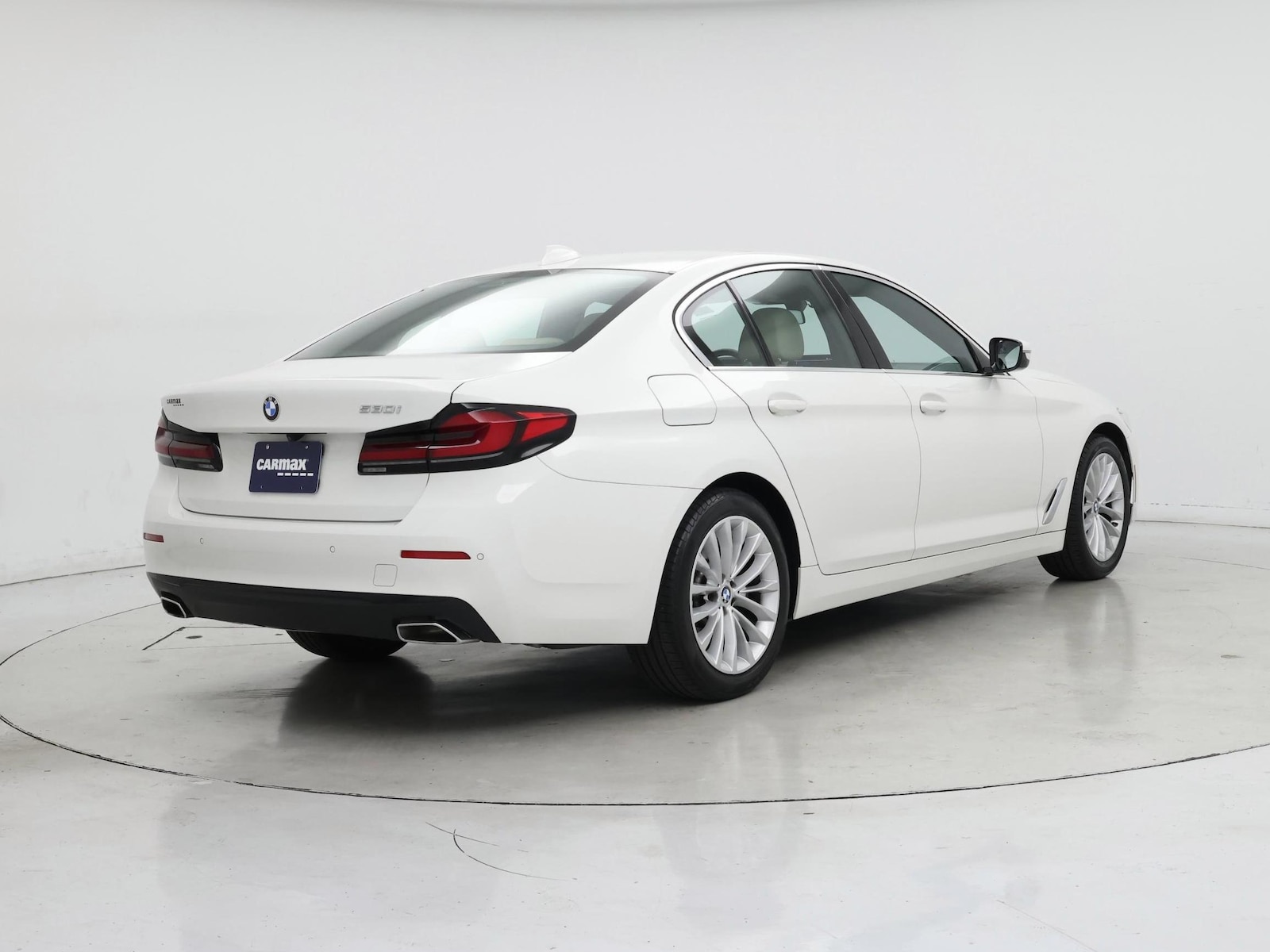 2023 BMW 5 Series 530i - Photo 9