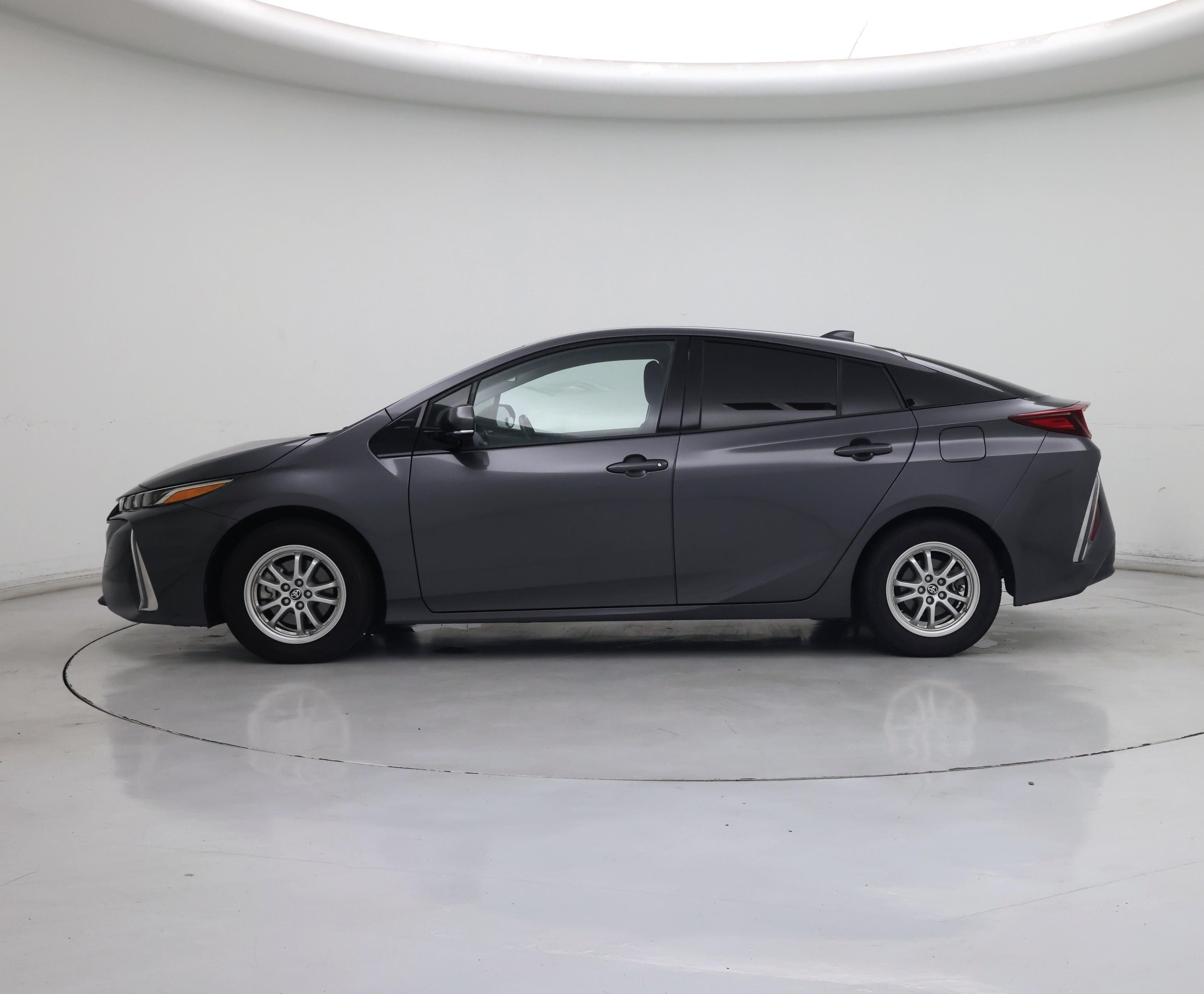 Thumbnail: 2020 Toyota Prius Prime - 3
