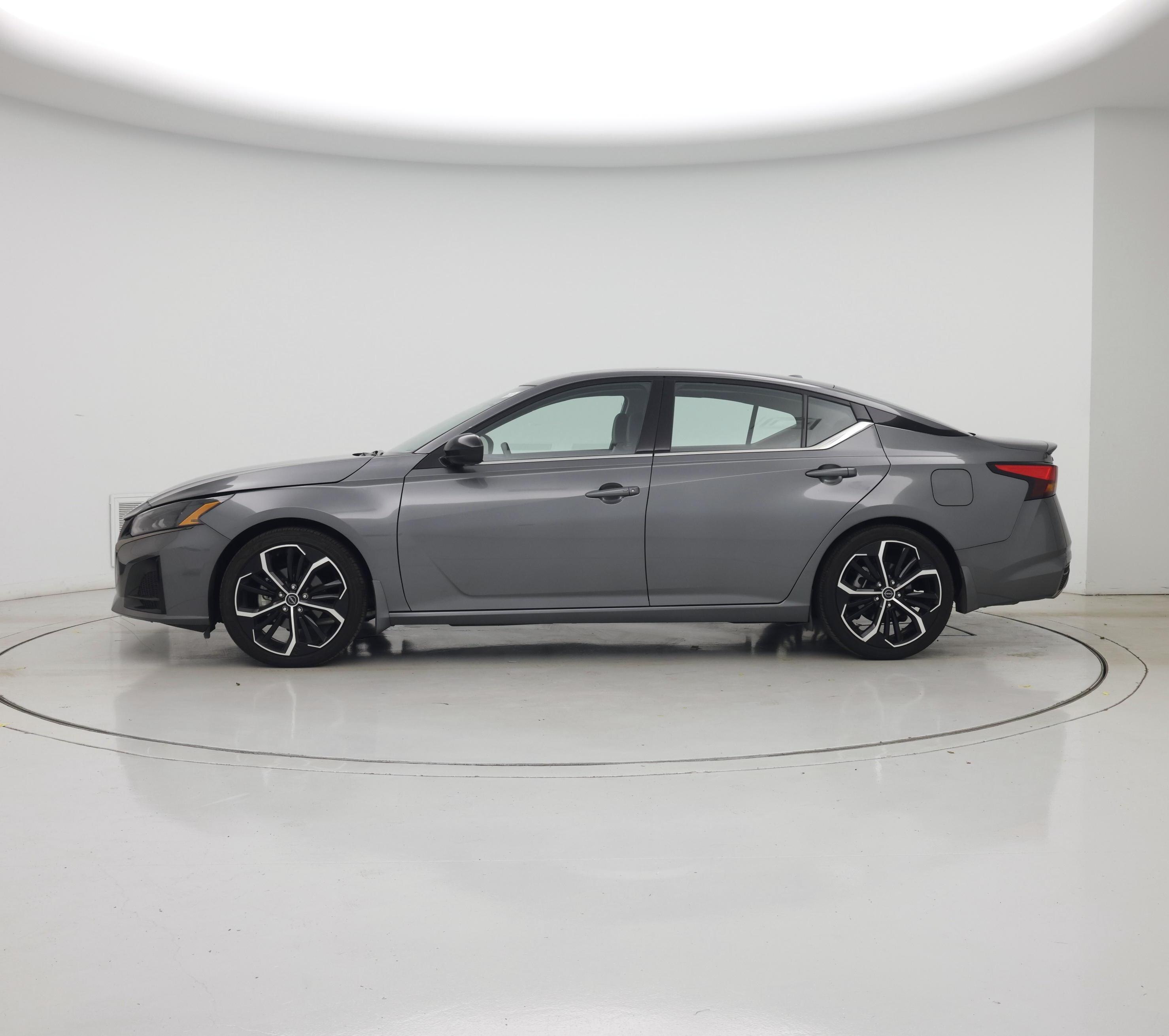 Thumbnail: 2023 Nissan Altima - 3