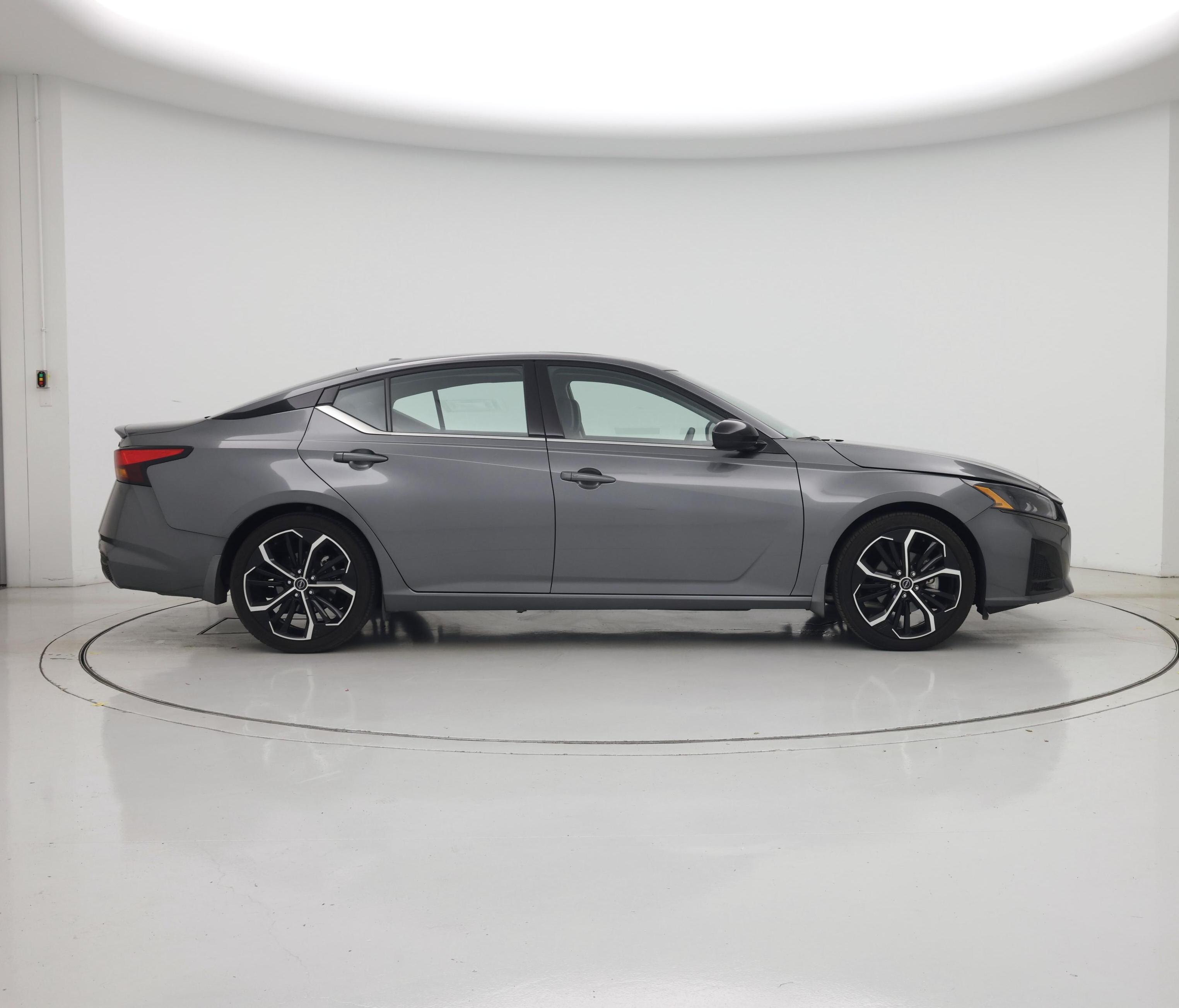 Thumbnail: 2023 Nissan Altima - 7