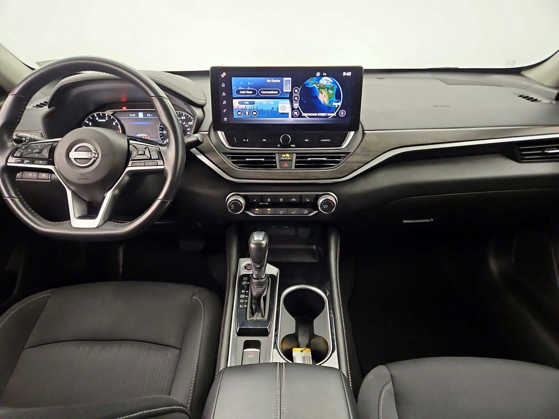 Thumbnail: 2023 Nissan Altima - 9
