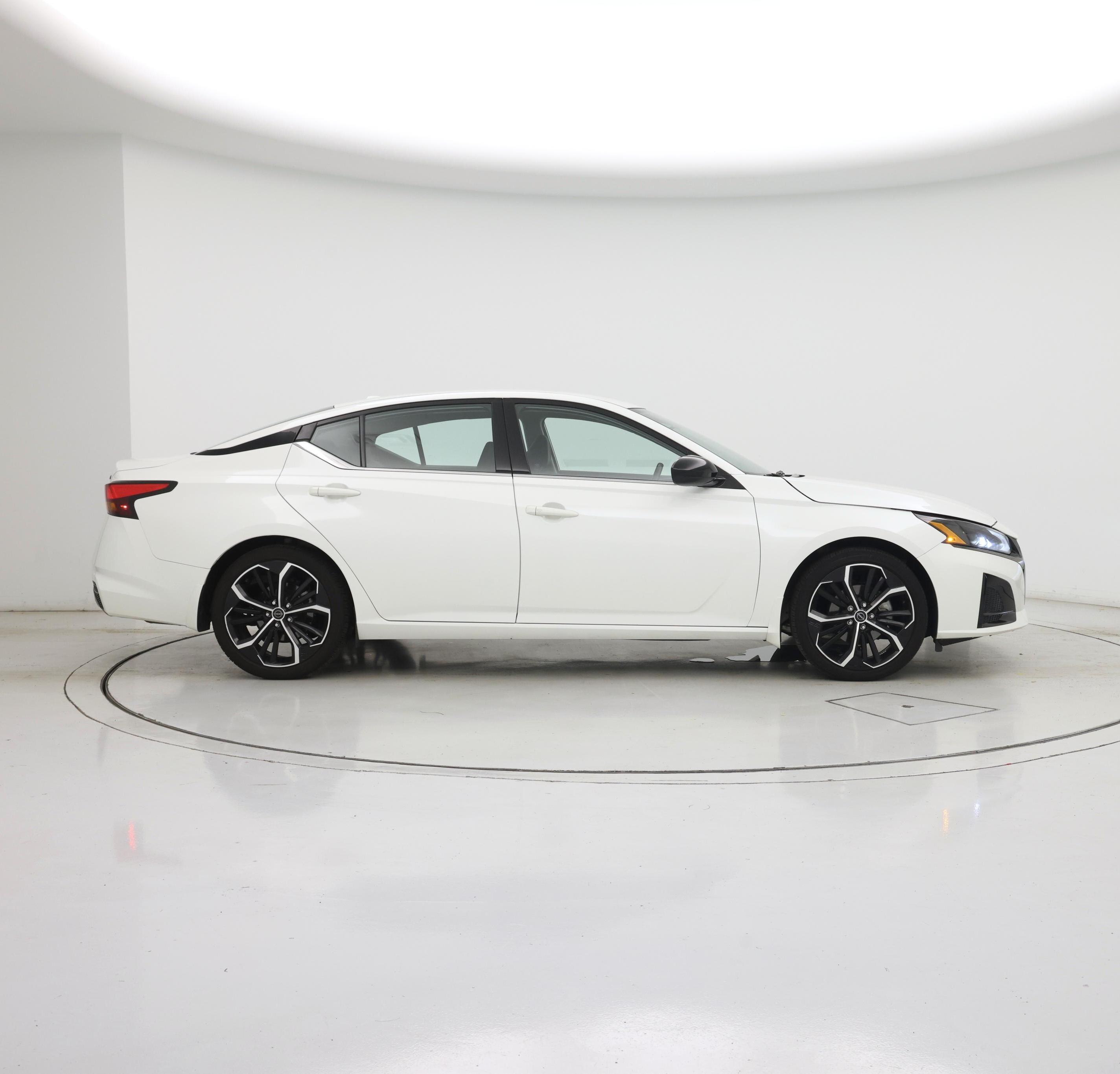Thumbnail: 2023 Nissan Altima - 7