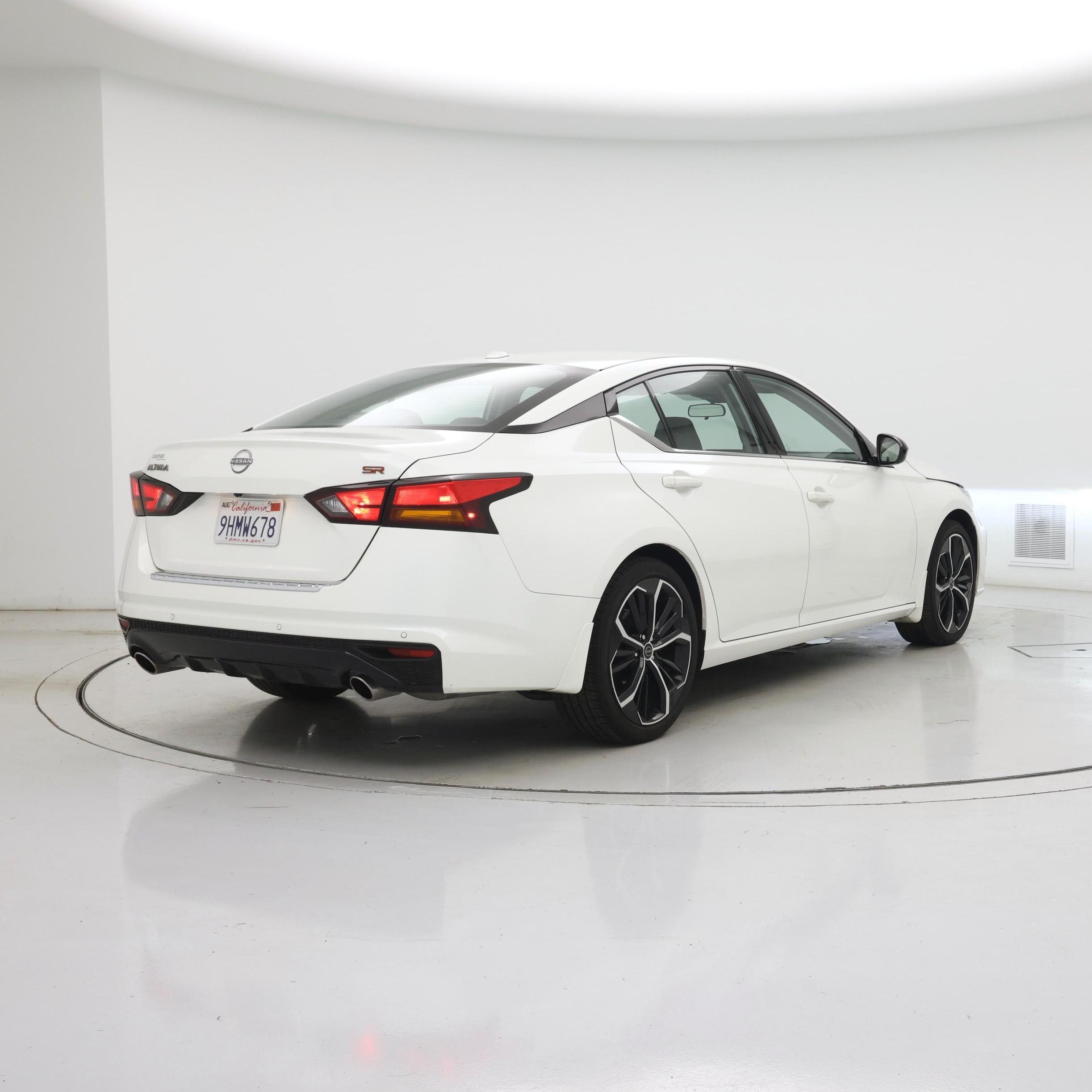 Thumbnail: 2023 Nissan Altima - 8