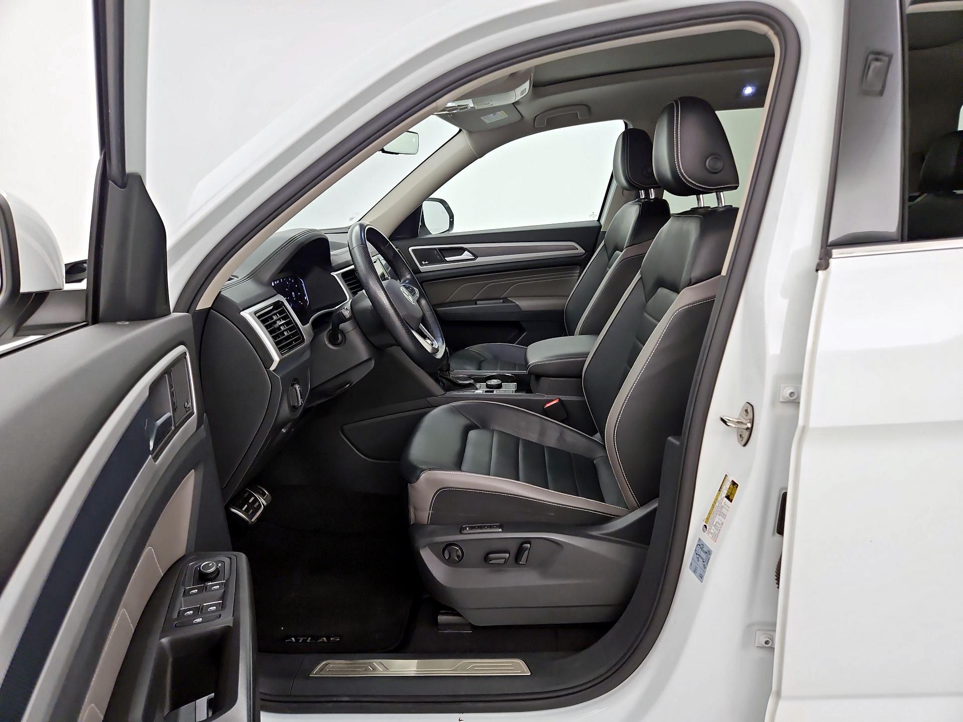 Thumbnail: 2022 Volkswagen Atlas - 11