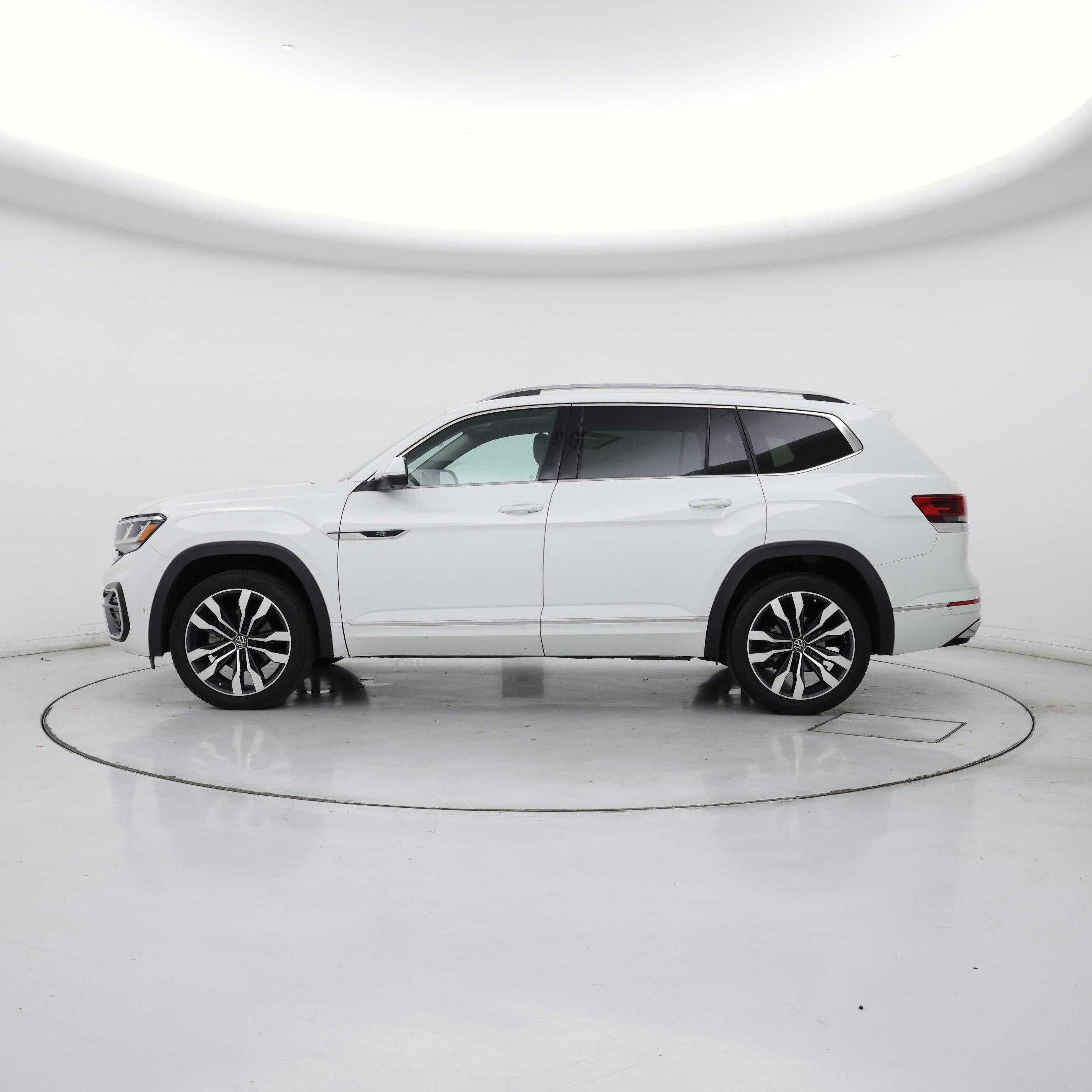Thumbnail: 2022 Volkswagen Atlas - 3