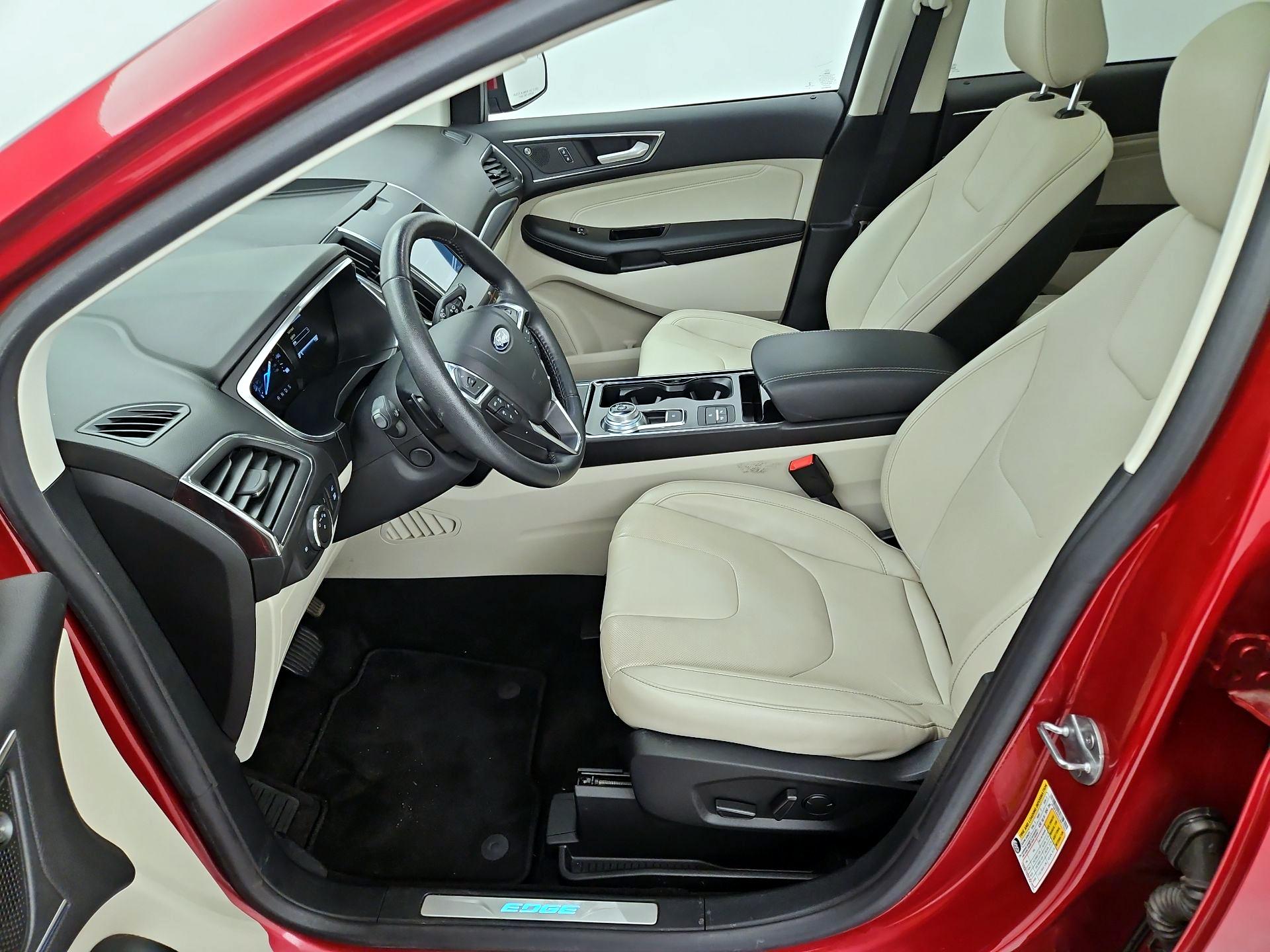Thumbnail: 2020 Ford Edge - 11