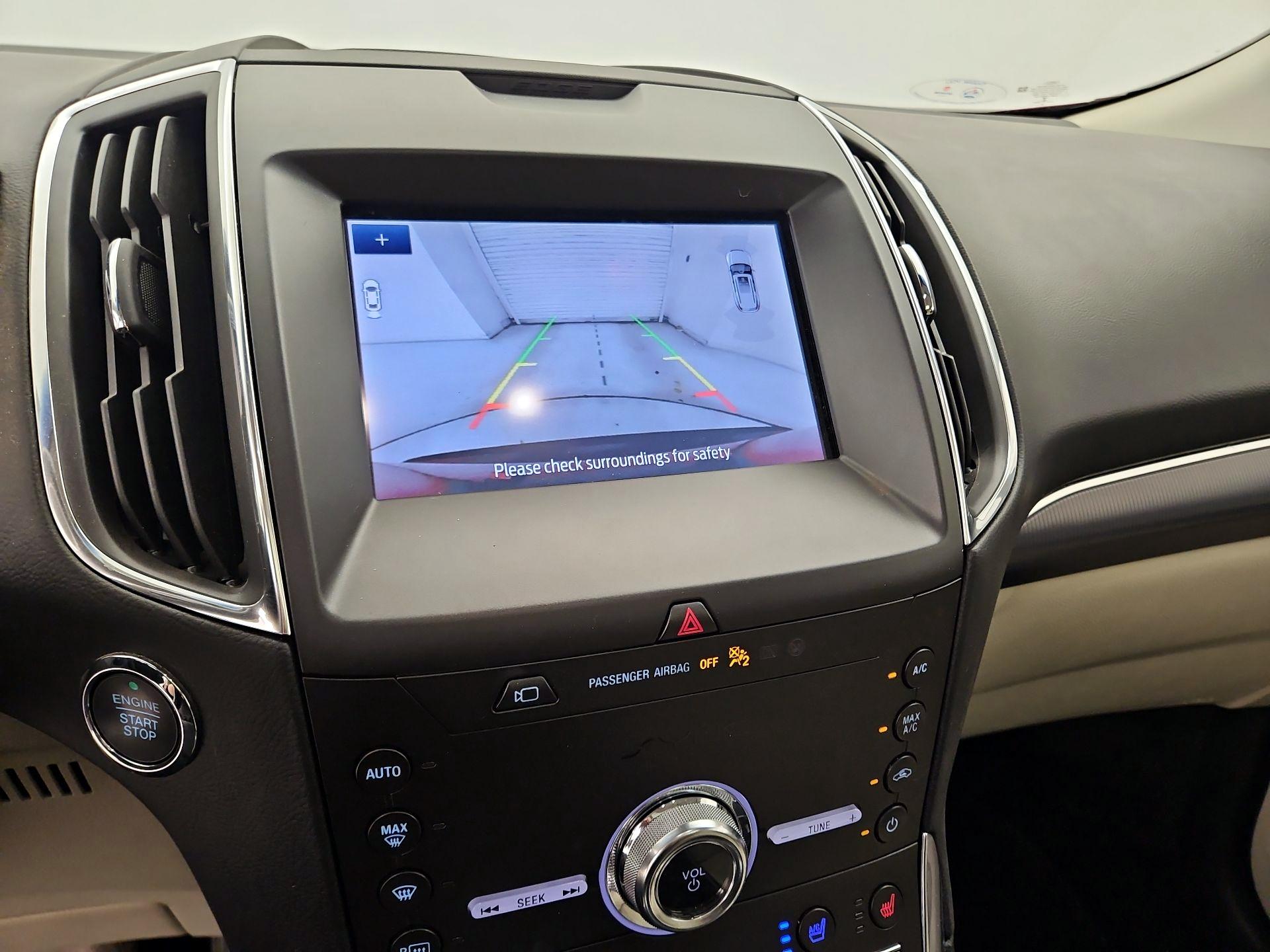 Thumbnail: 2020 Ford Edge - 15