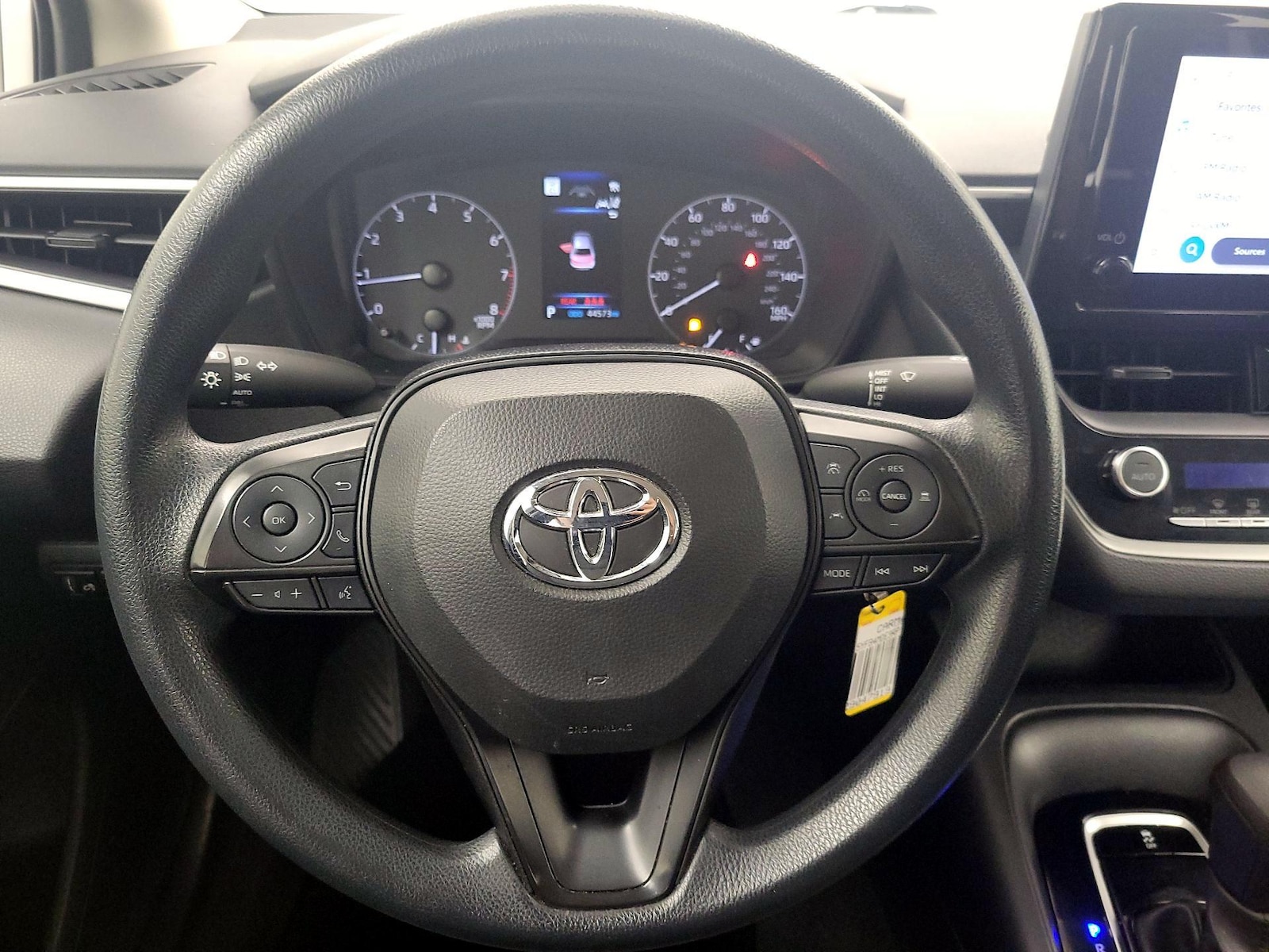 2024 Toyota Corolla LE - Photo 11